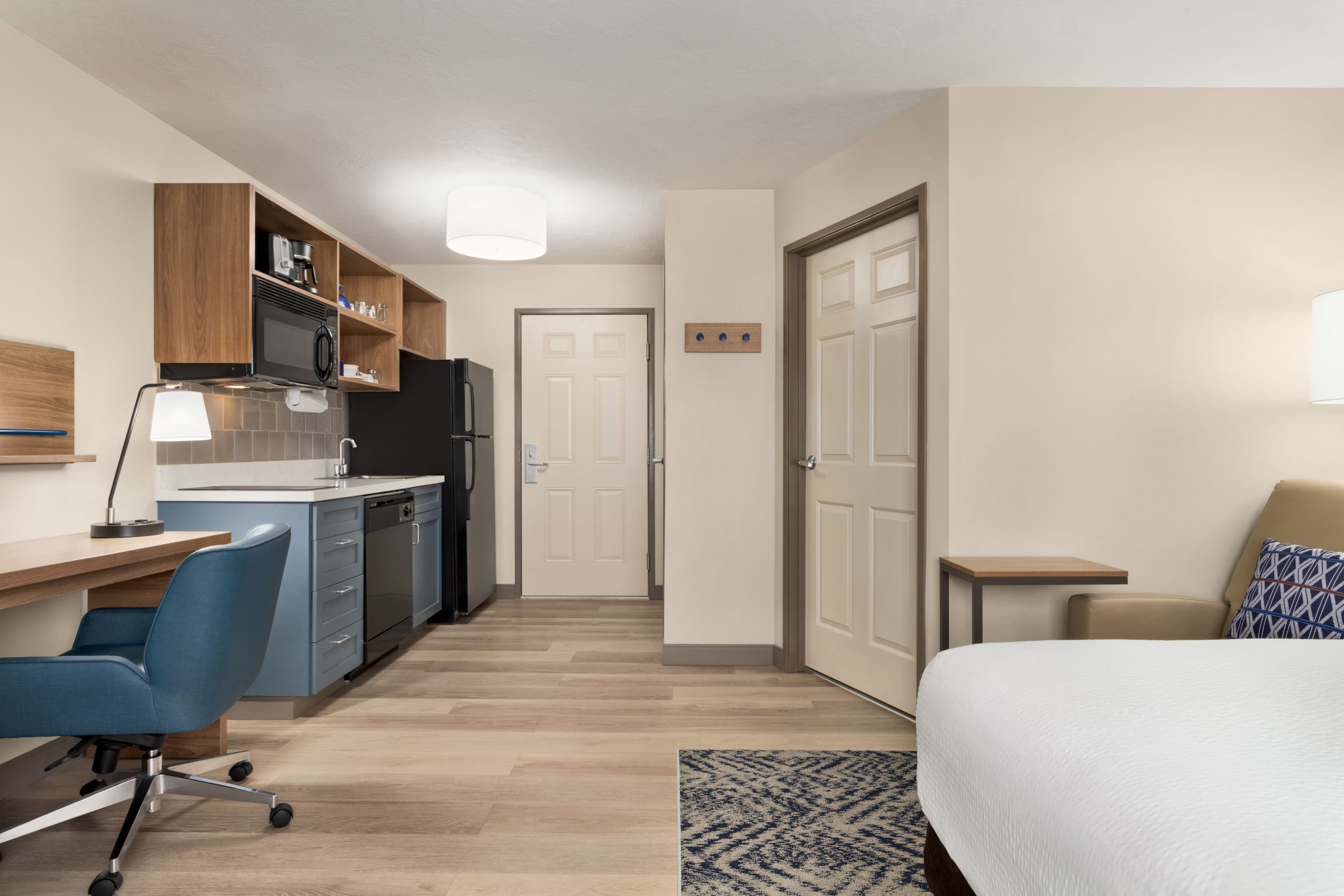 Candlewood Suites Boise-Meridian - Image 3