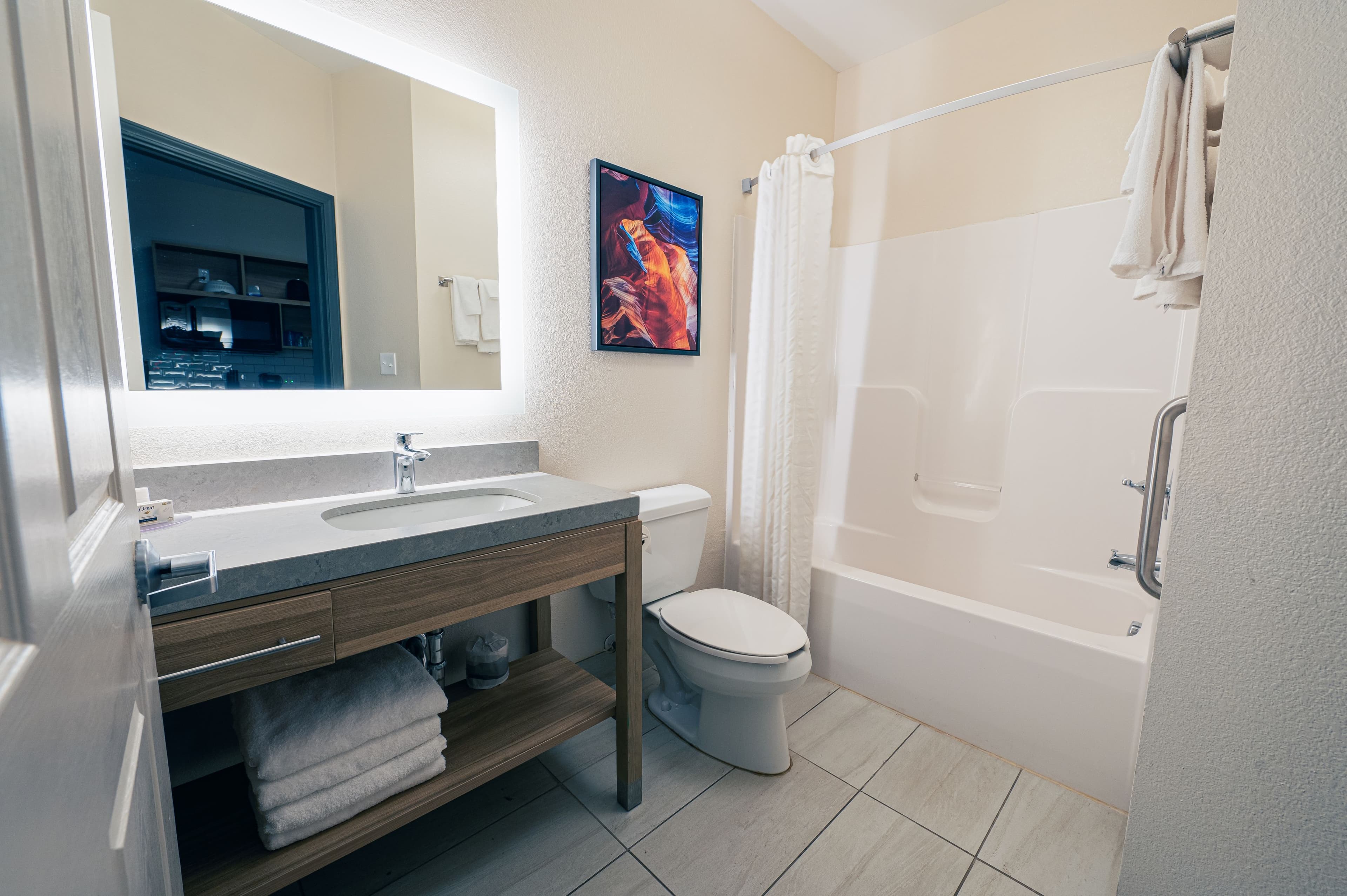 STANDARD SUITE - Image 6