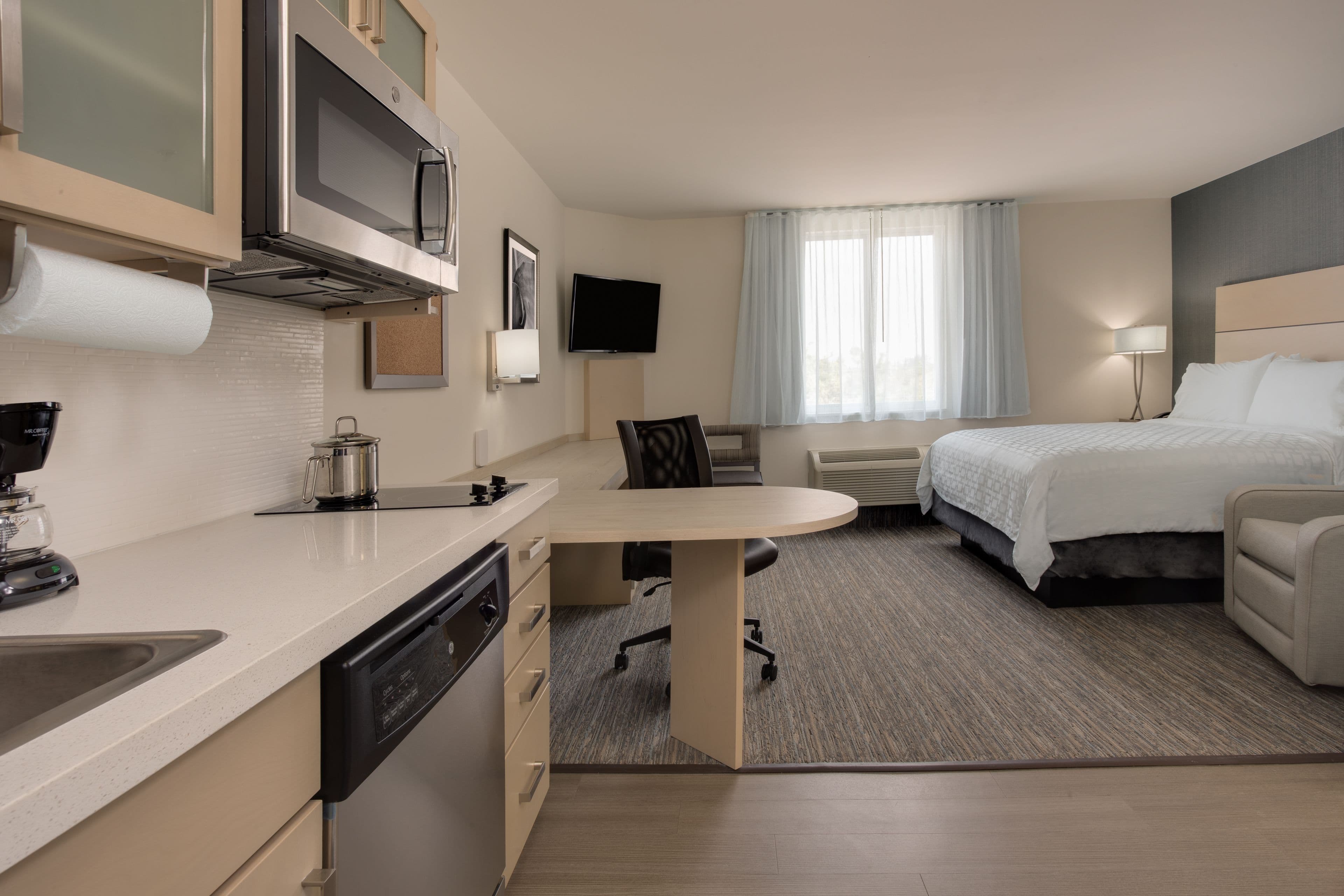 Candlewood Suites Miami Intl Airport - 36th St - Image 5