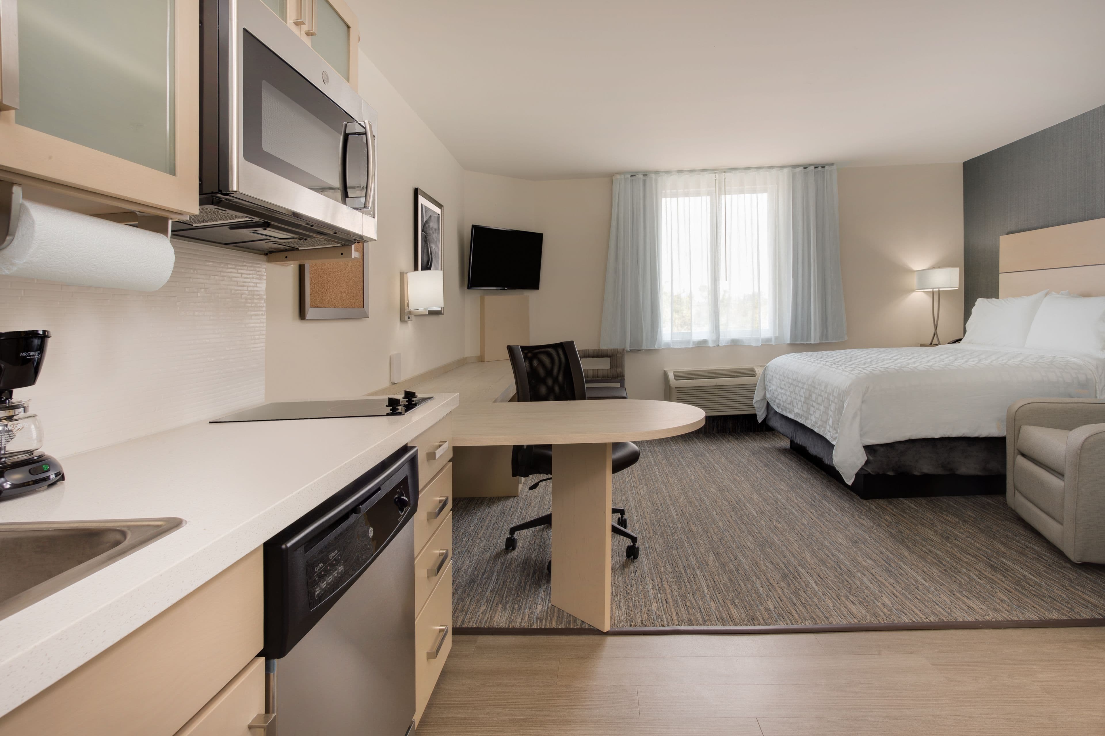 Candlewood Suites Miami Intl Airport - 36th St - Image 3