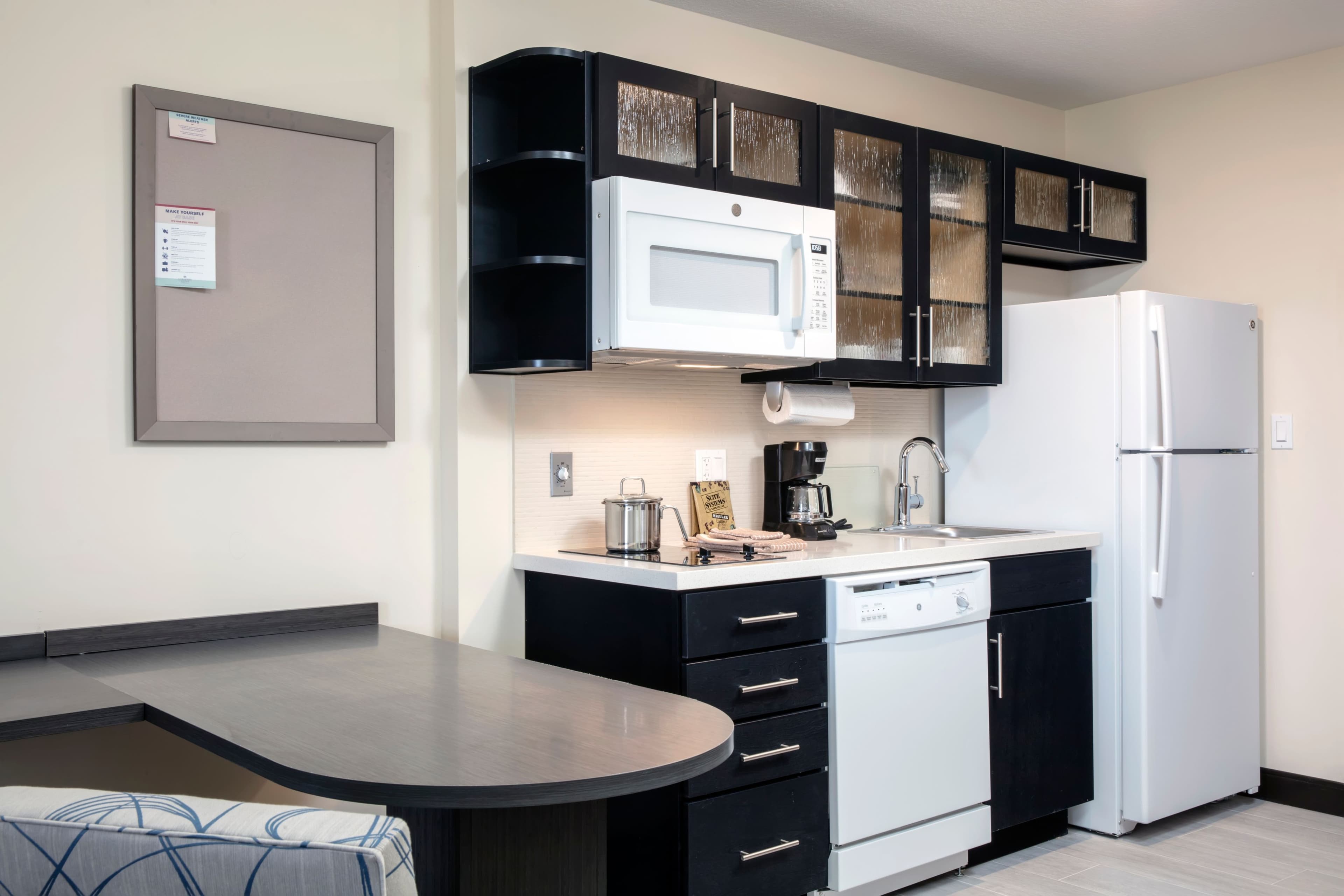 STANDARD SUITE - Image 7