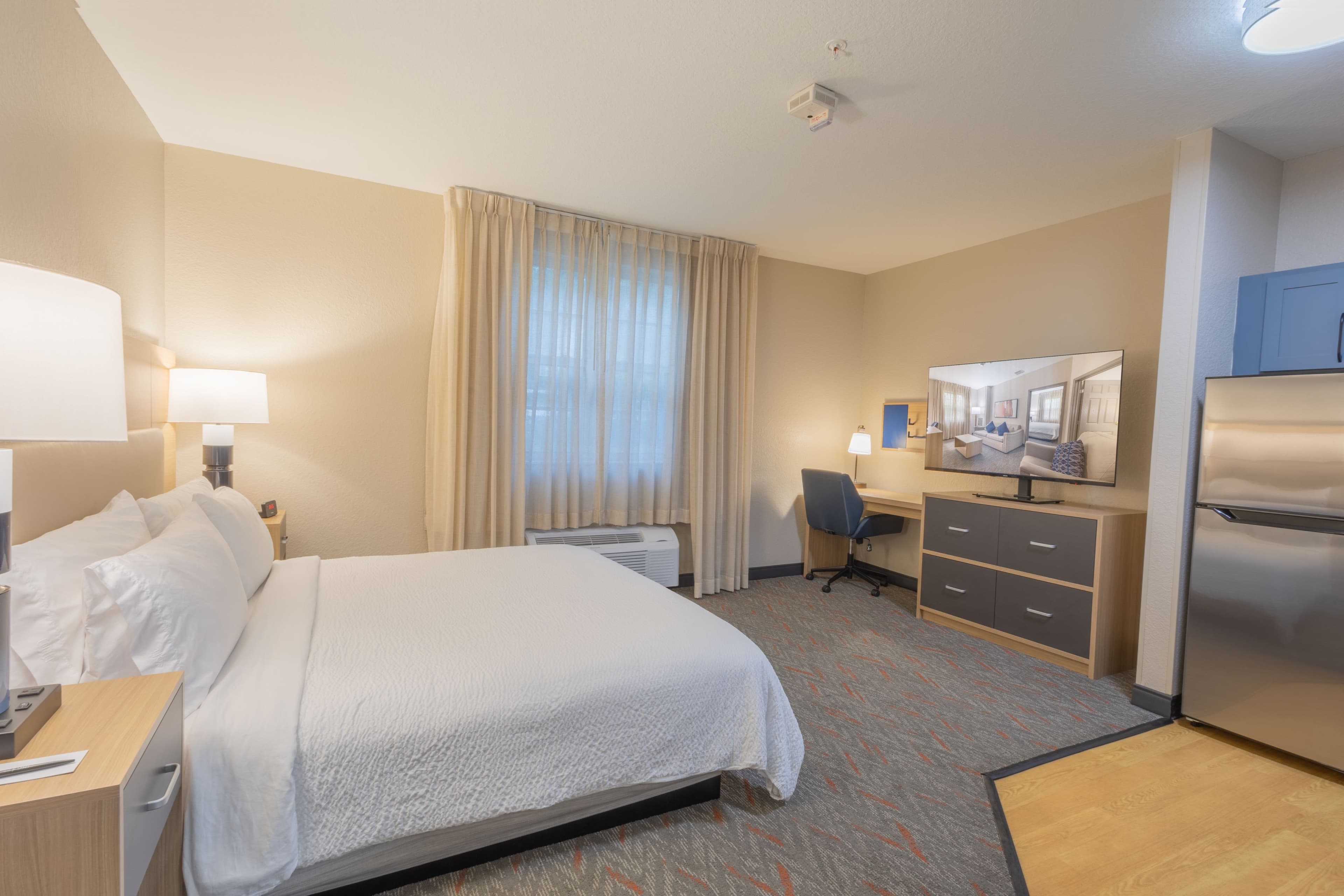 Candlewood Suites Miami Lakes — 23