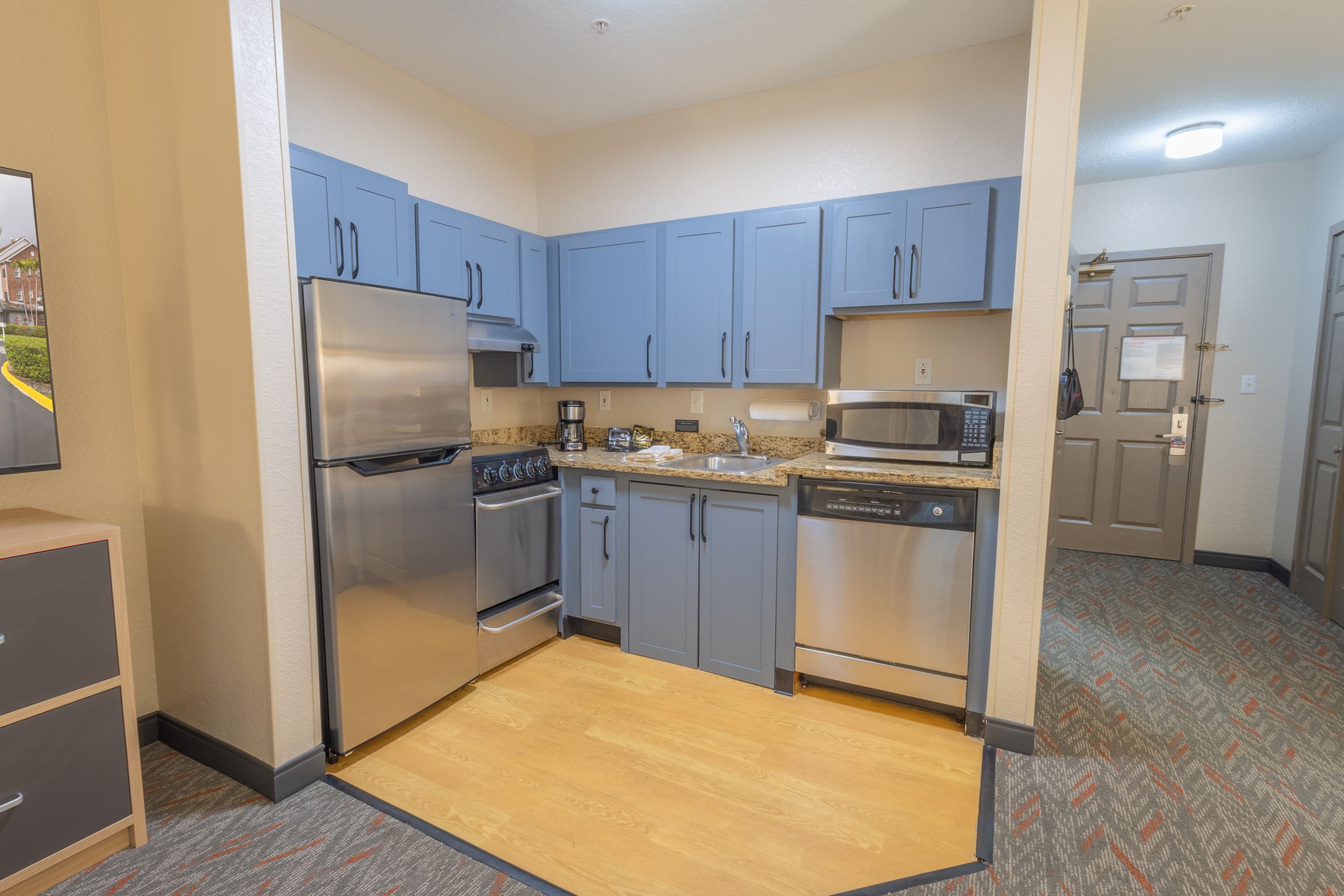 Candlewood Suites Miami Lakes — 24