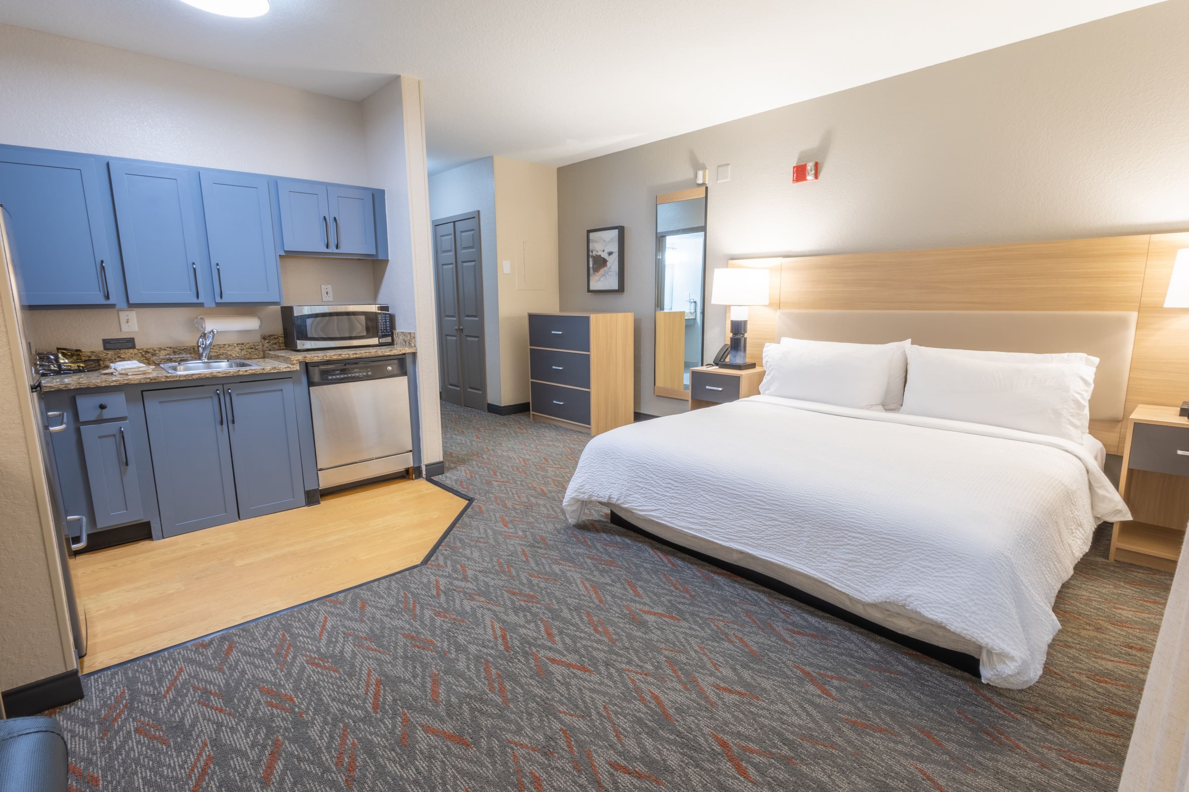 Candlewood Suites Miami Lakes — 25