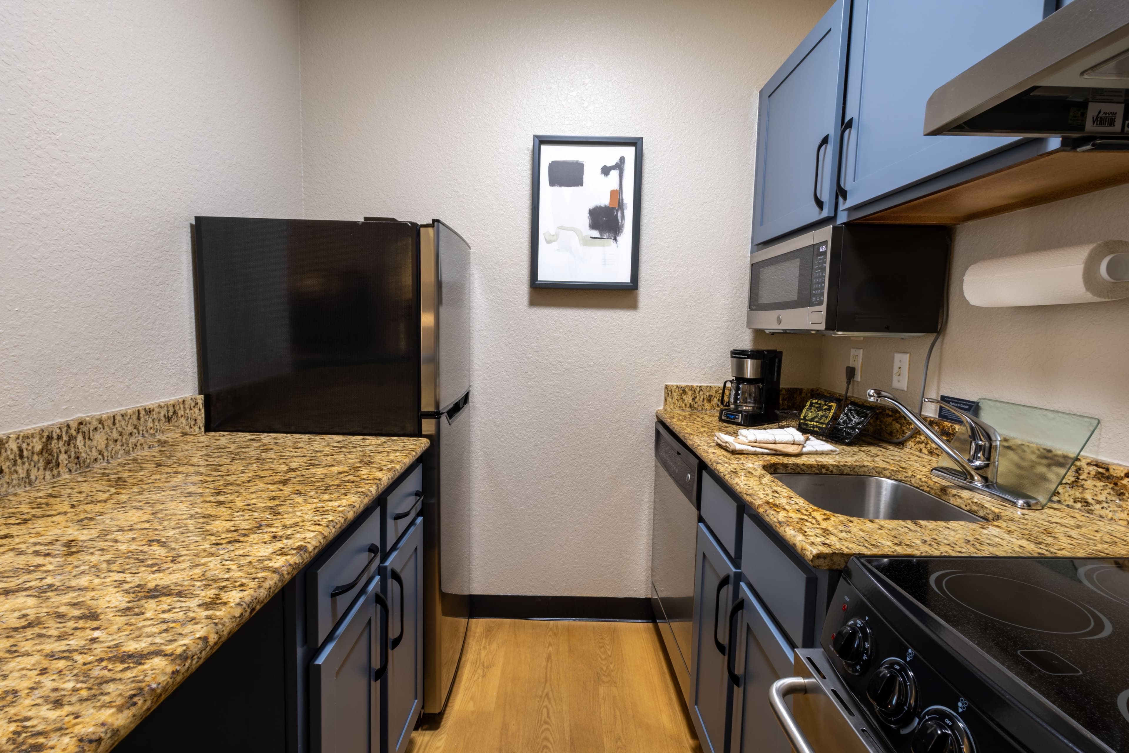 Candlewood Suites Miami Lakes - Image 5