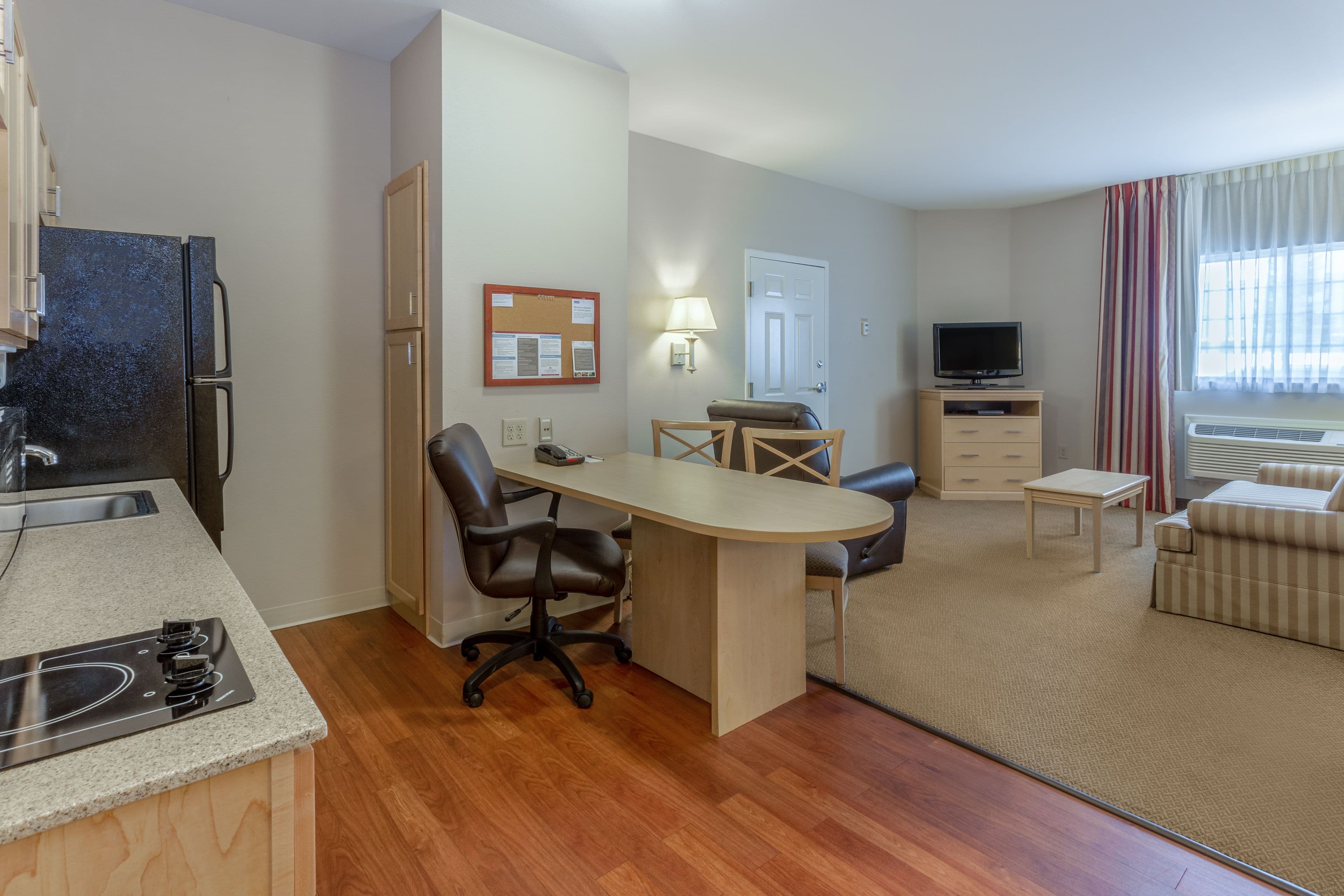 Candlewood Suites Minot — 46