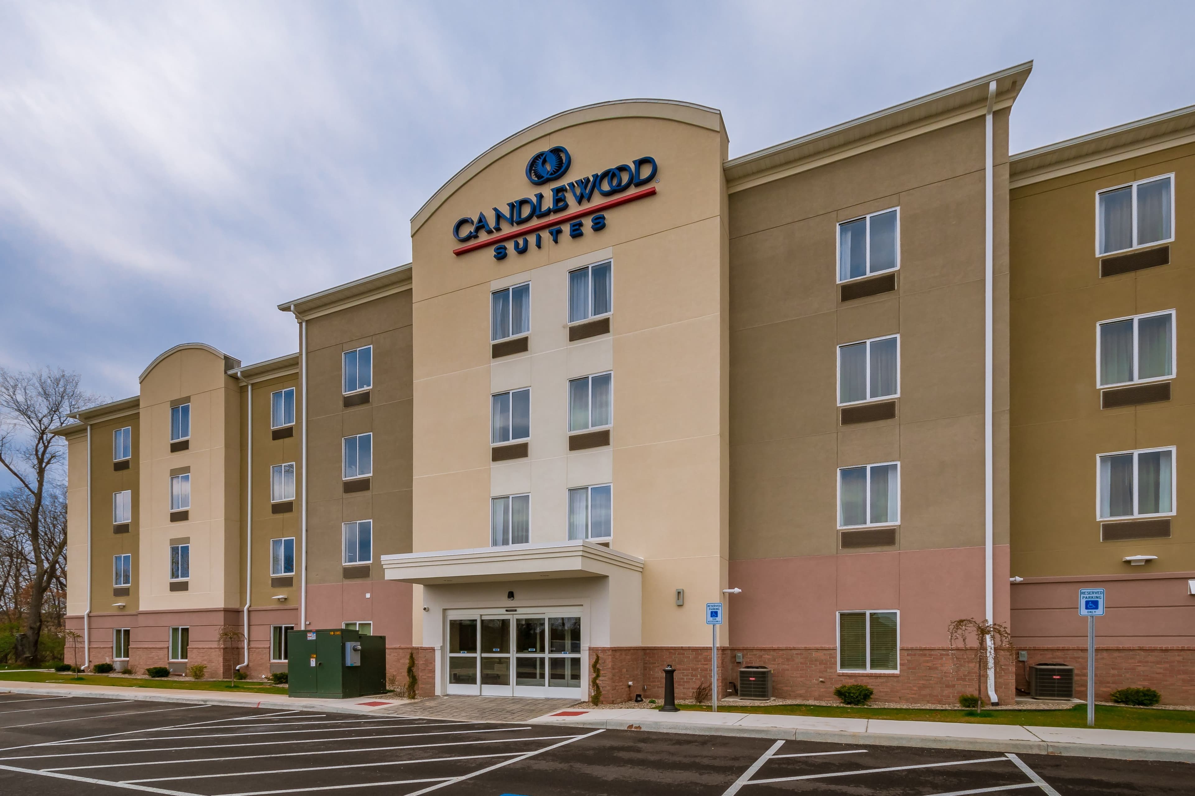 Candlewood Suites Mishawaka - Image 1