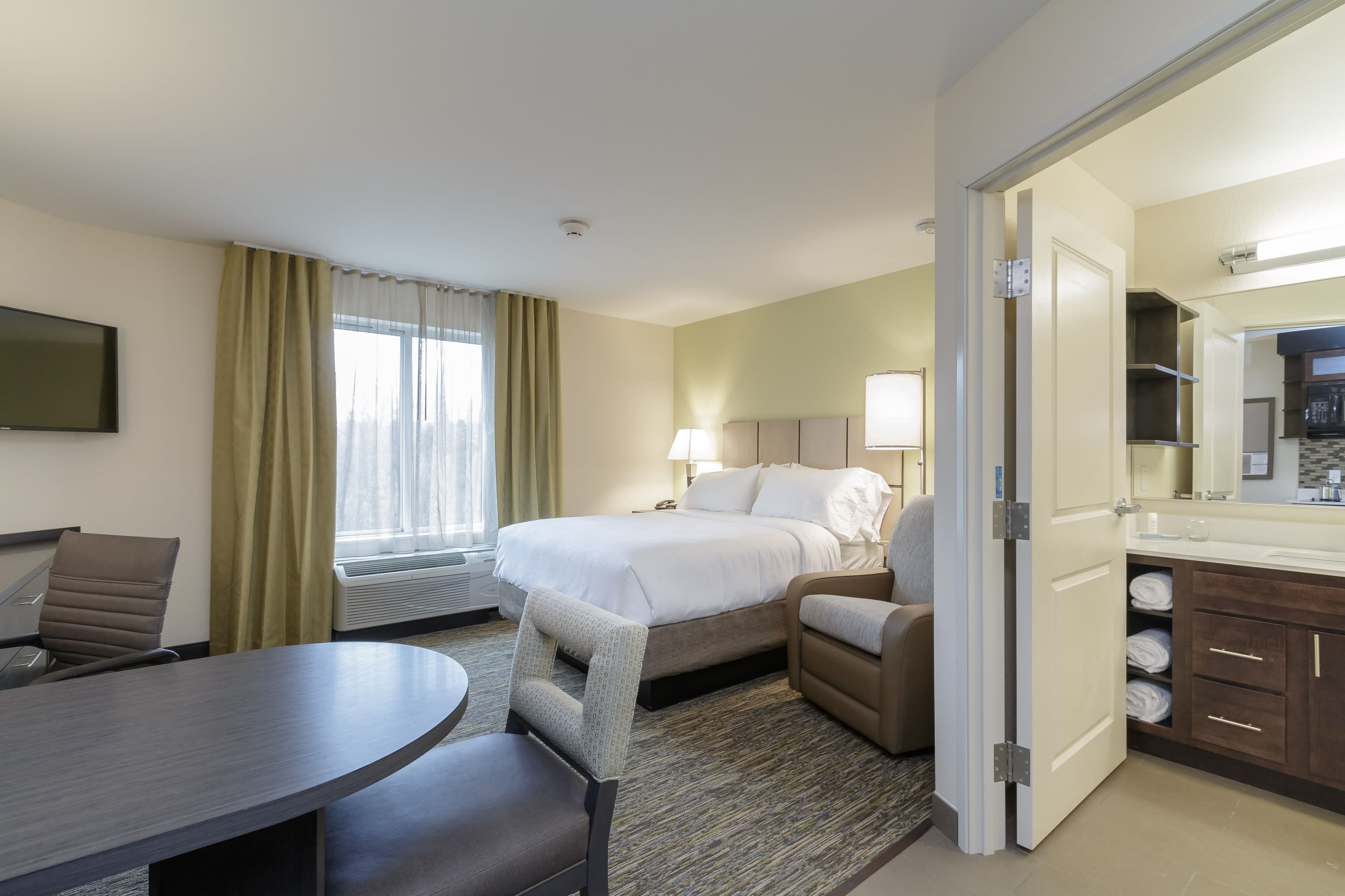 Candlewood Suites Mishawaka - Image 2
