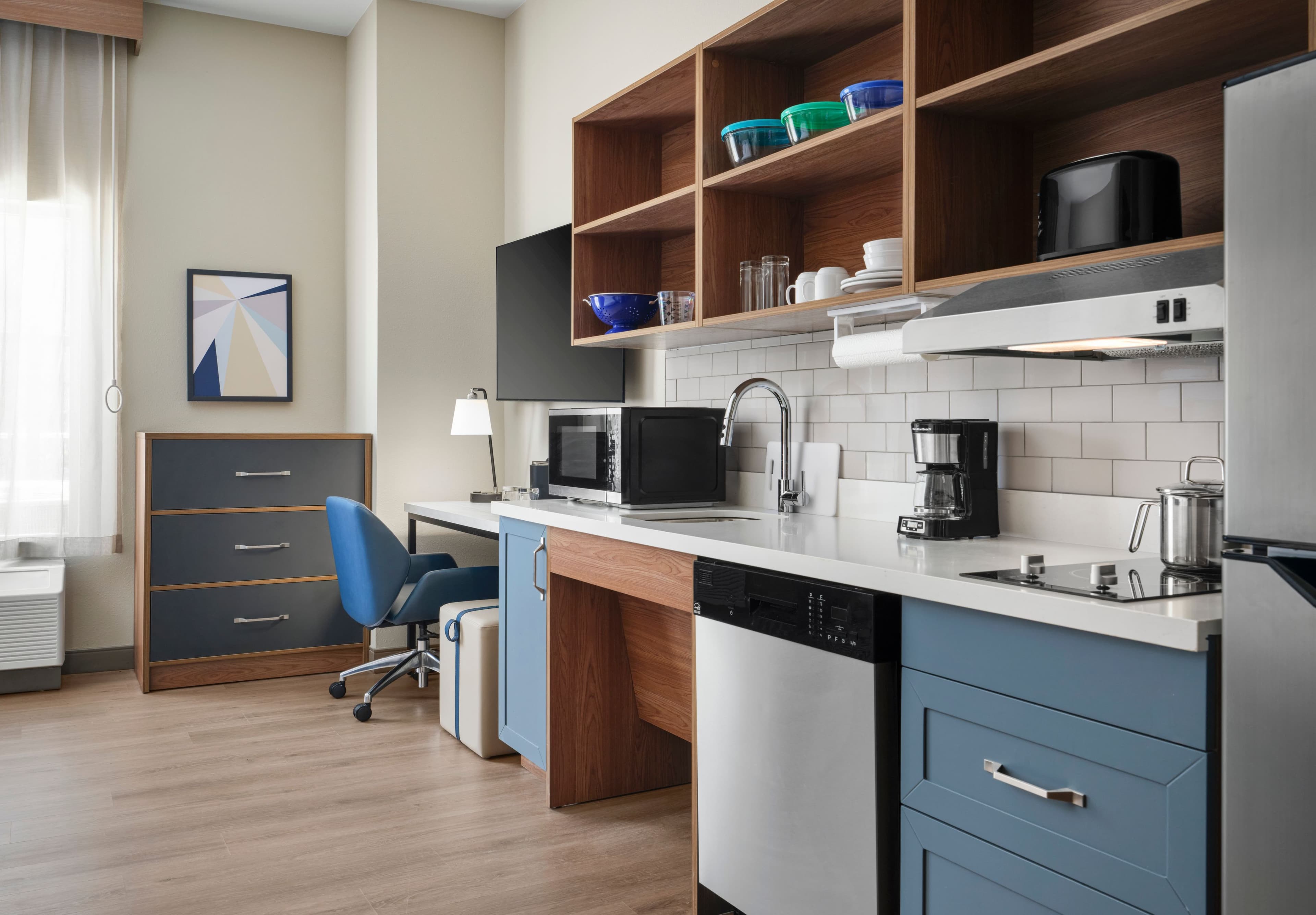 Candlewood Suites Mobile West - I-65 - Image 5