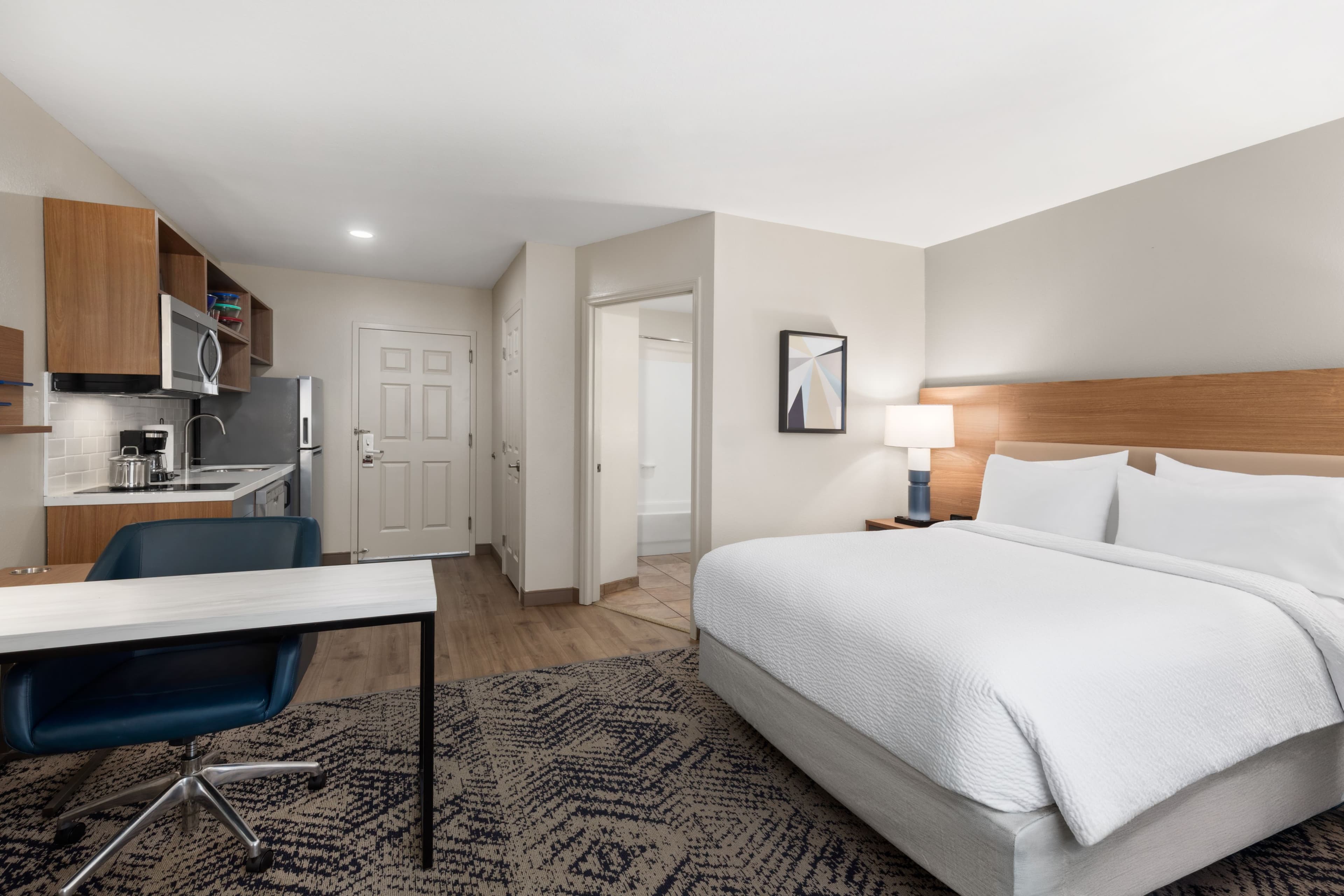 Candlewood Suites Mobile-Downtown - Image 3