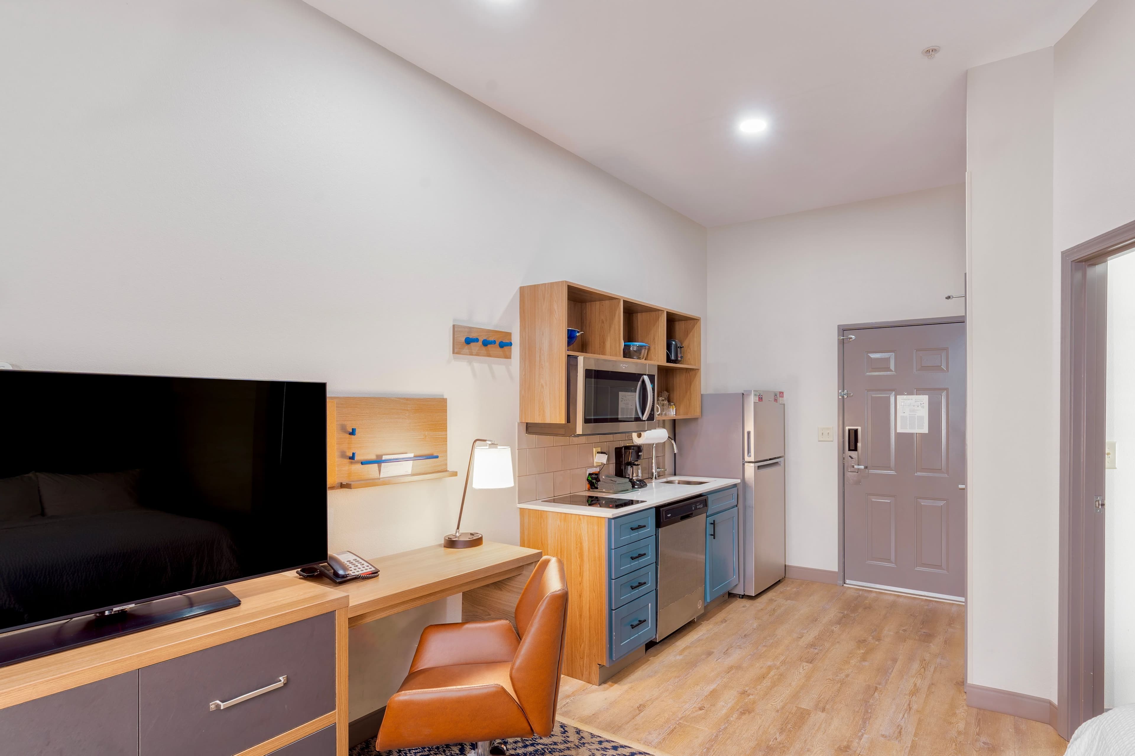 Candlewood Suites Oklahoma City South - Moore - Image 3