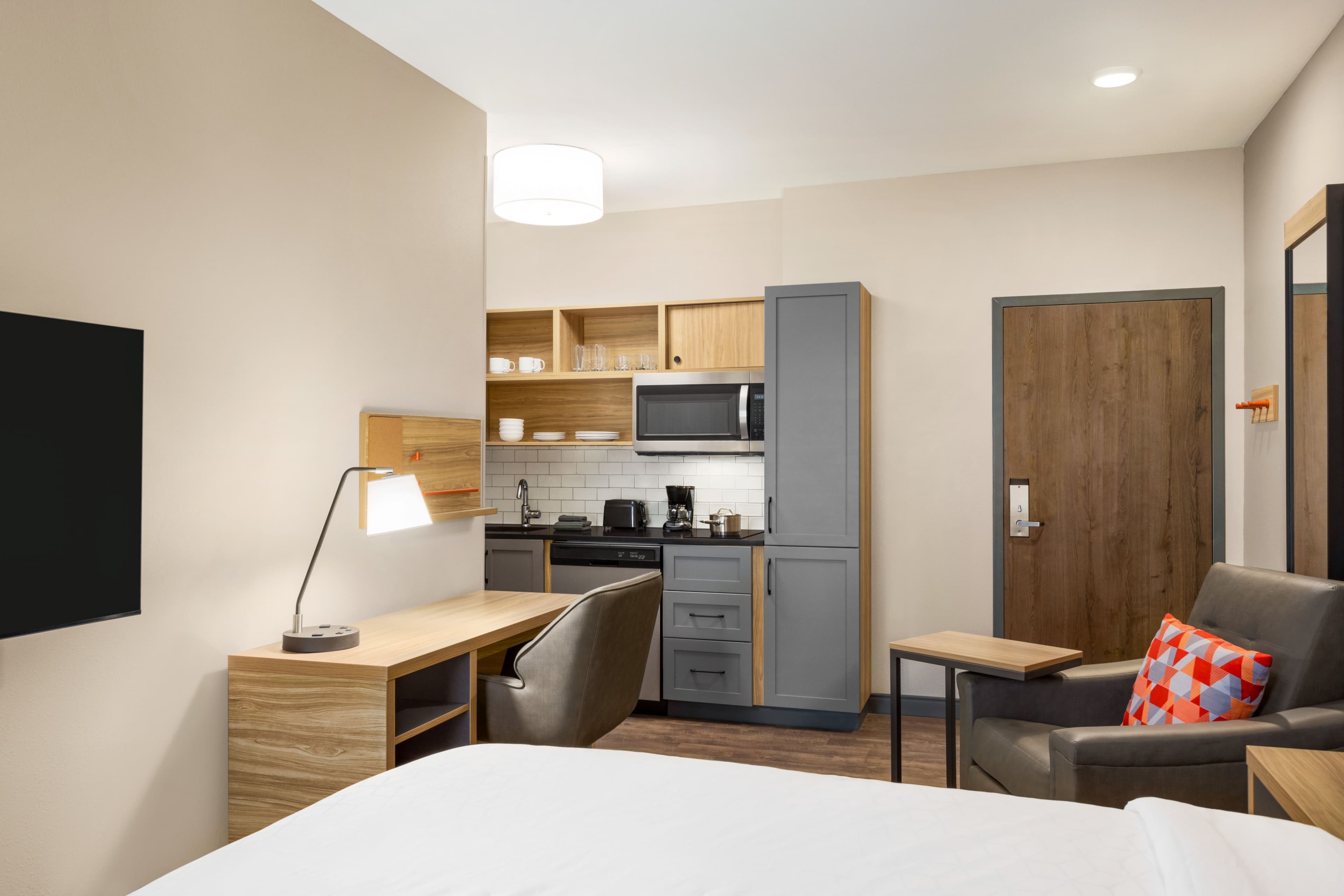 Candlewood Suites Morristown West - Image 5