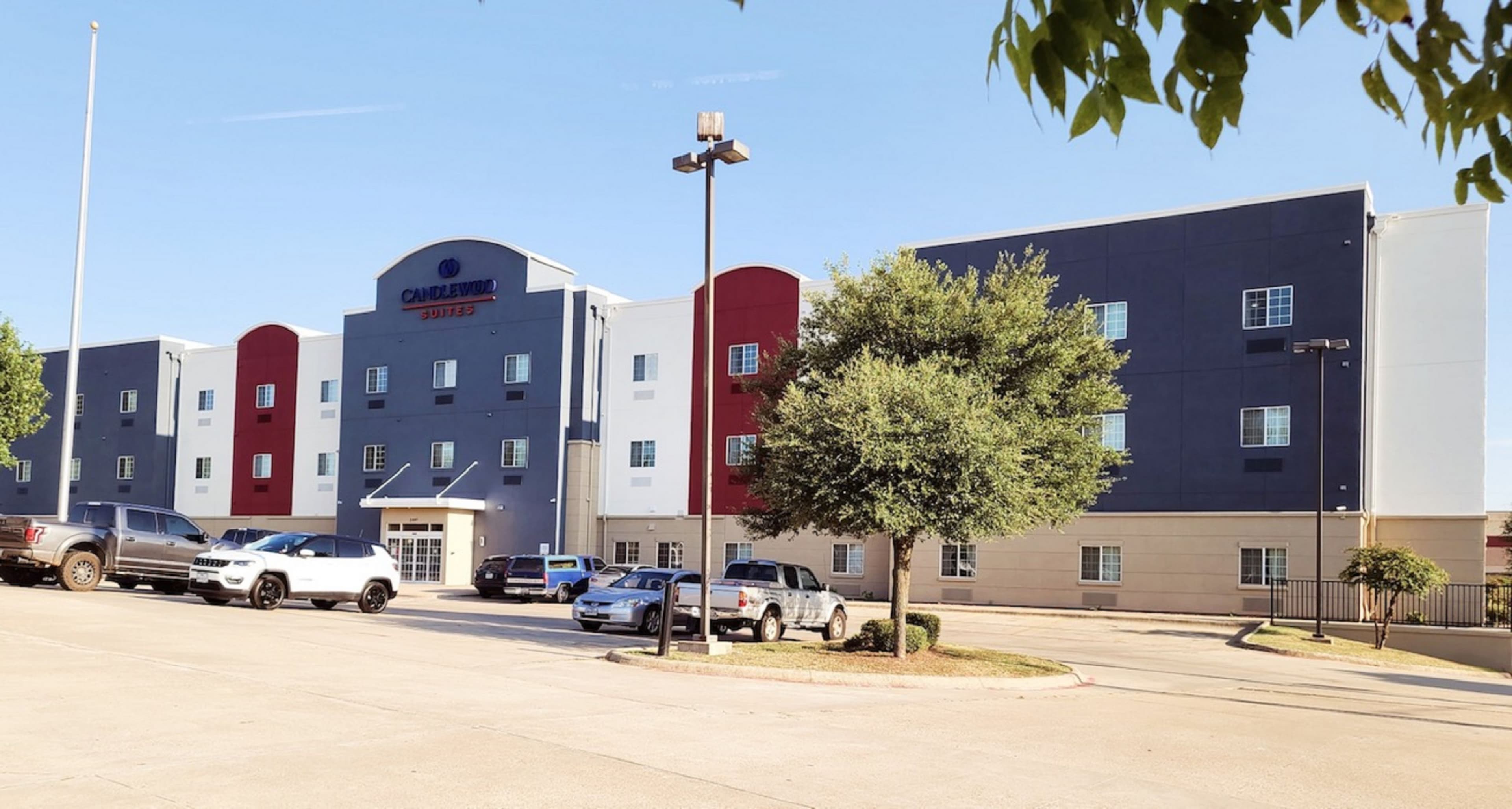 Candlewood Suites Mount Pleasant - Image 1
