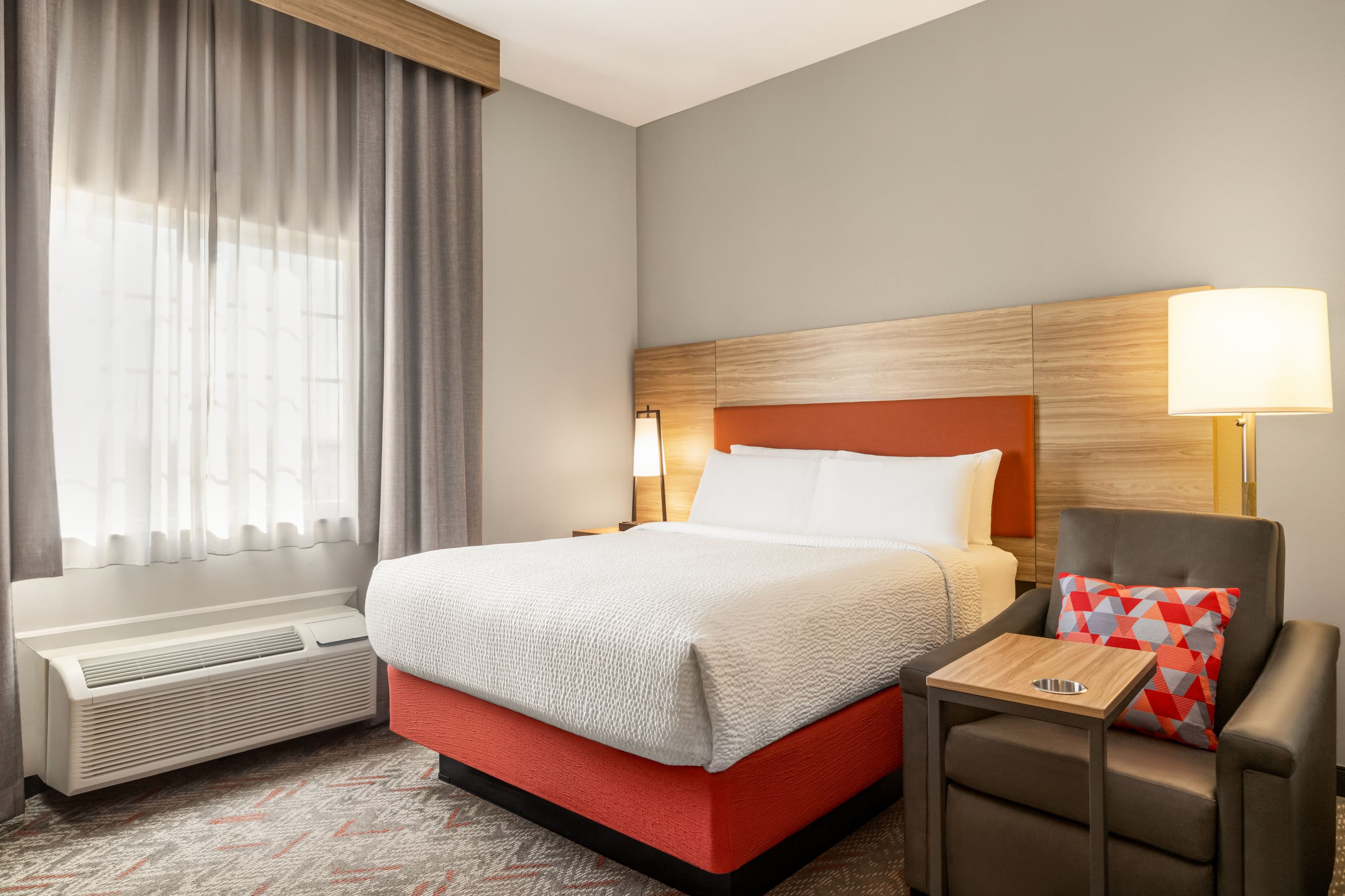 Candlewood Suites Mount Pleasant - Image 5