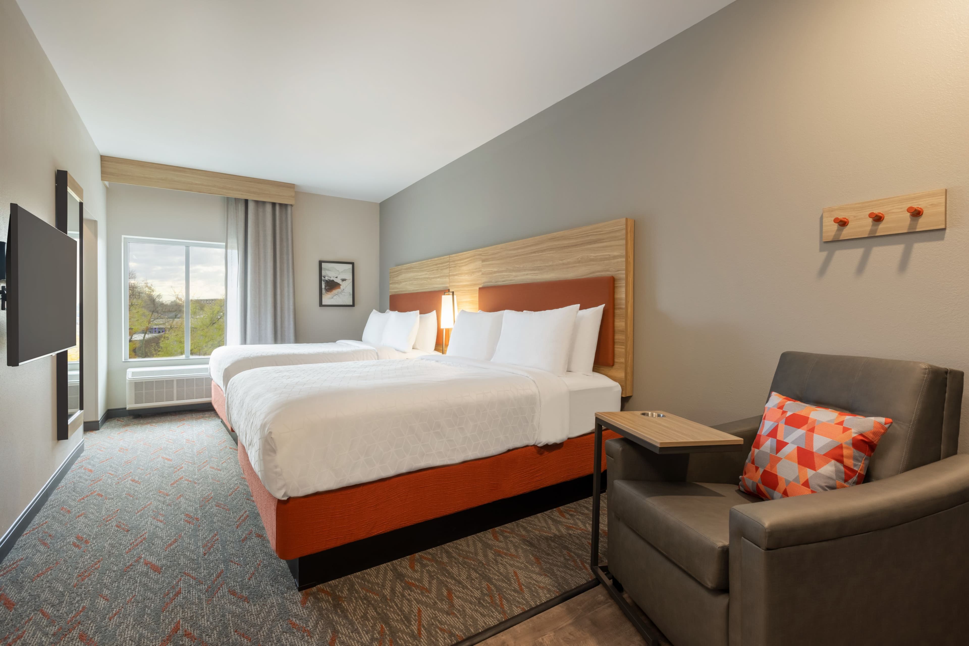 Candlewood Suites Navasota — 43