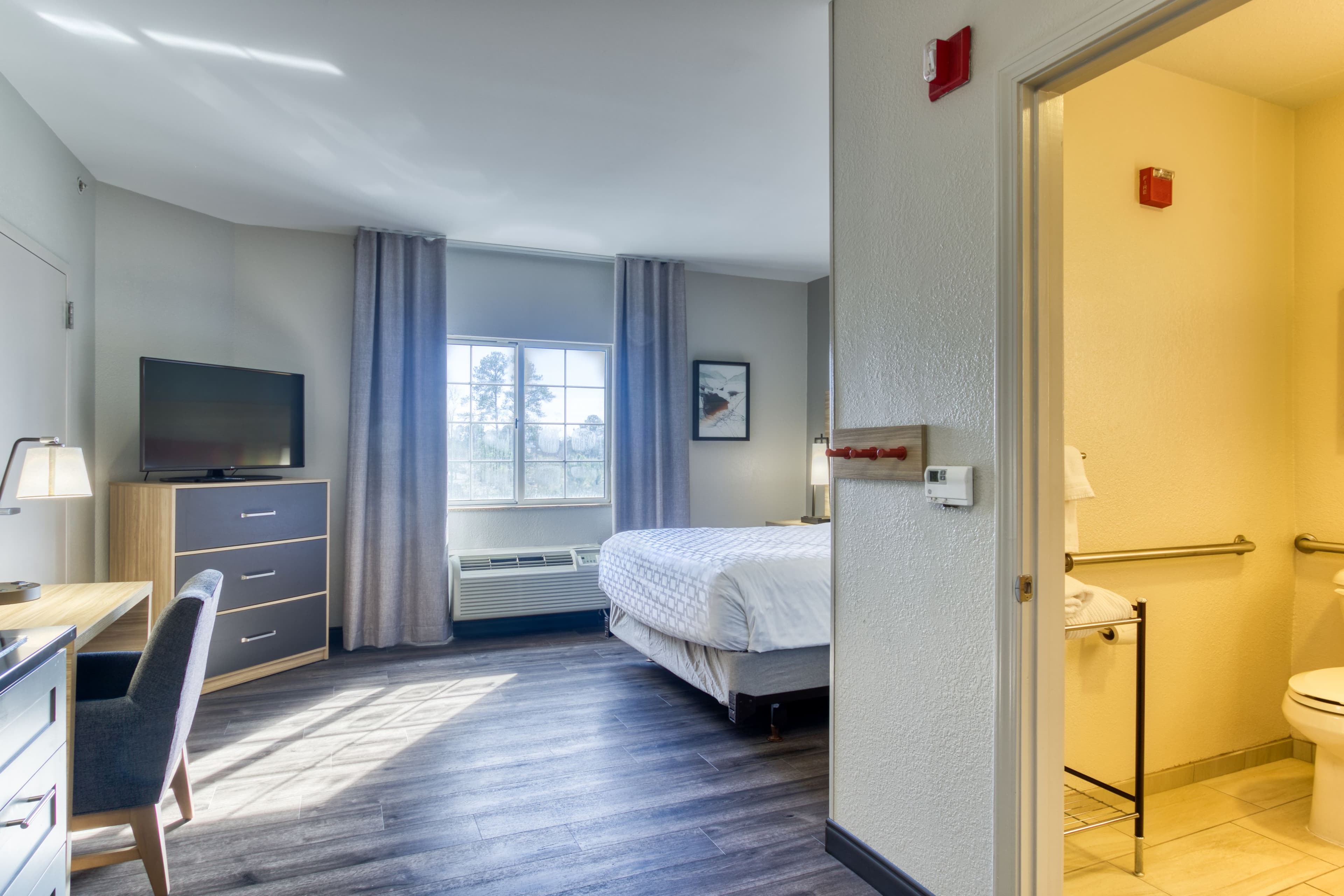 Candlewood Suites New Bern - Image 4