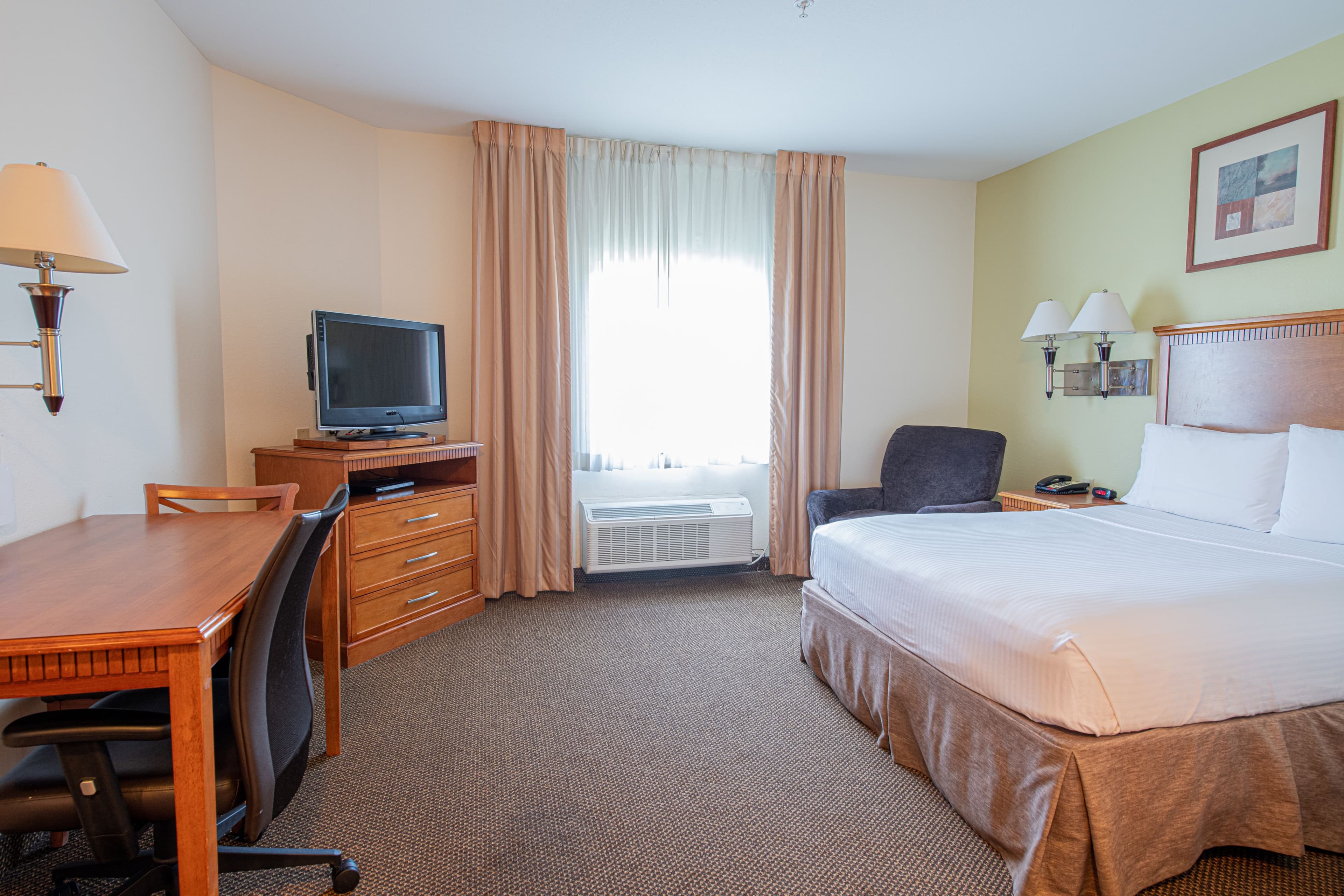 Candlewood Suites New Iberia - Image 4