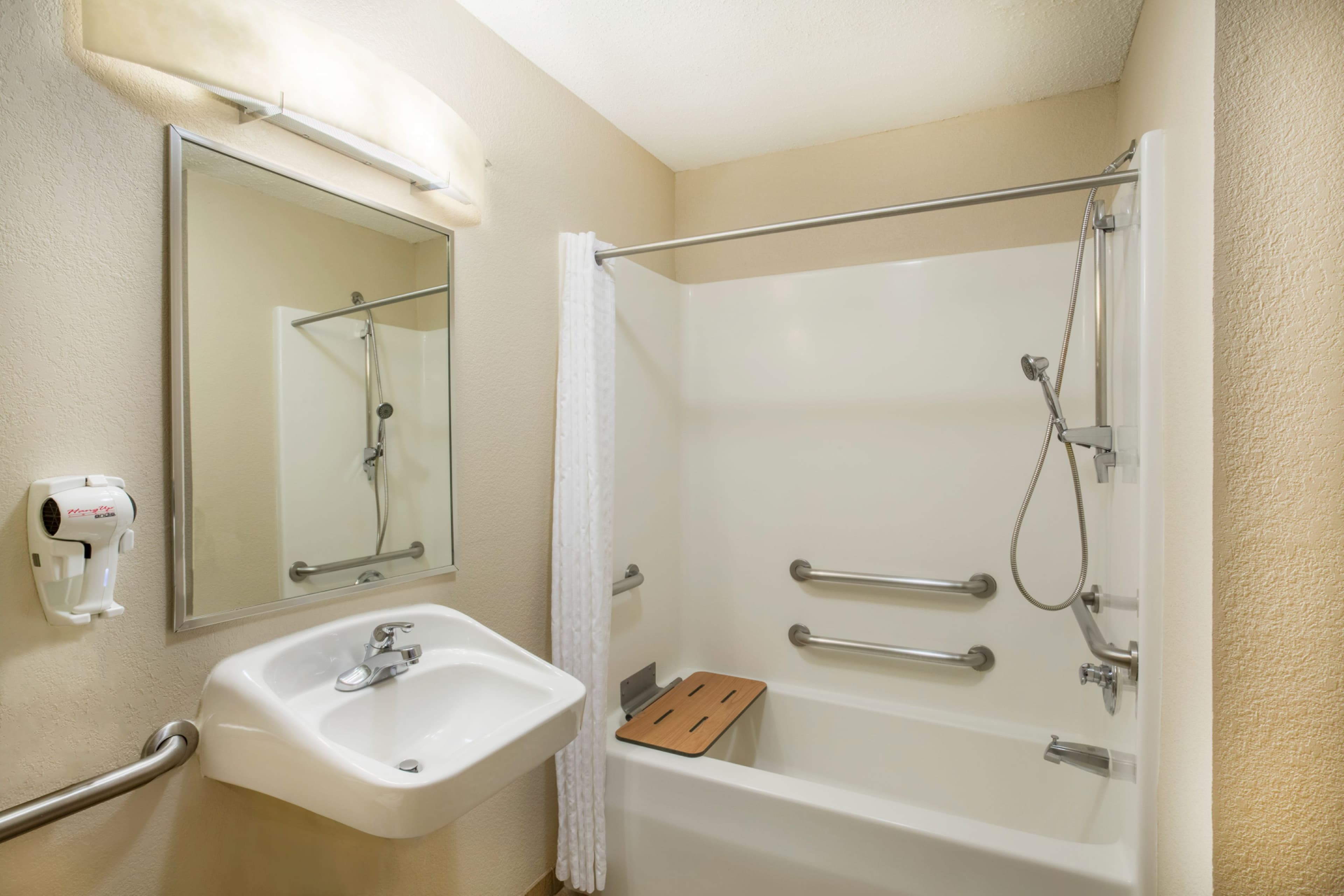 Candlewood Suites Nogales - Image 4