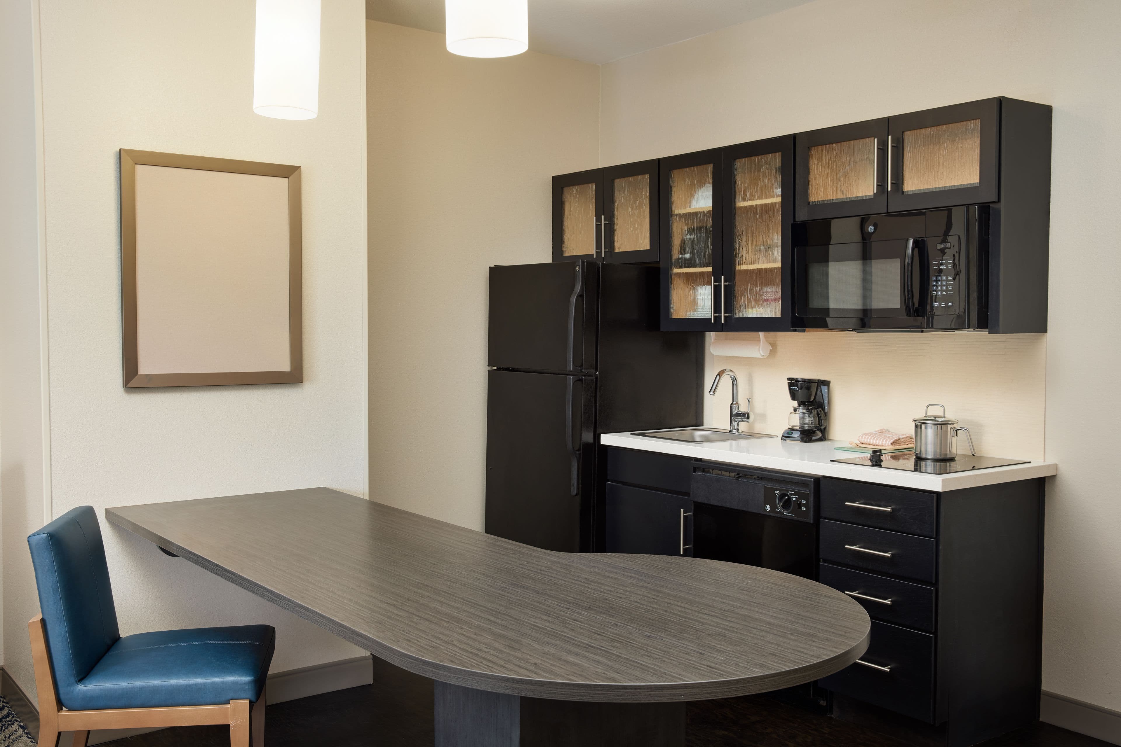 1 King Bed Studio Suite - Image 5