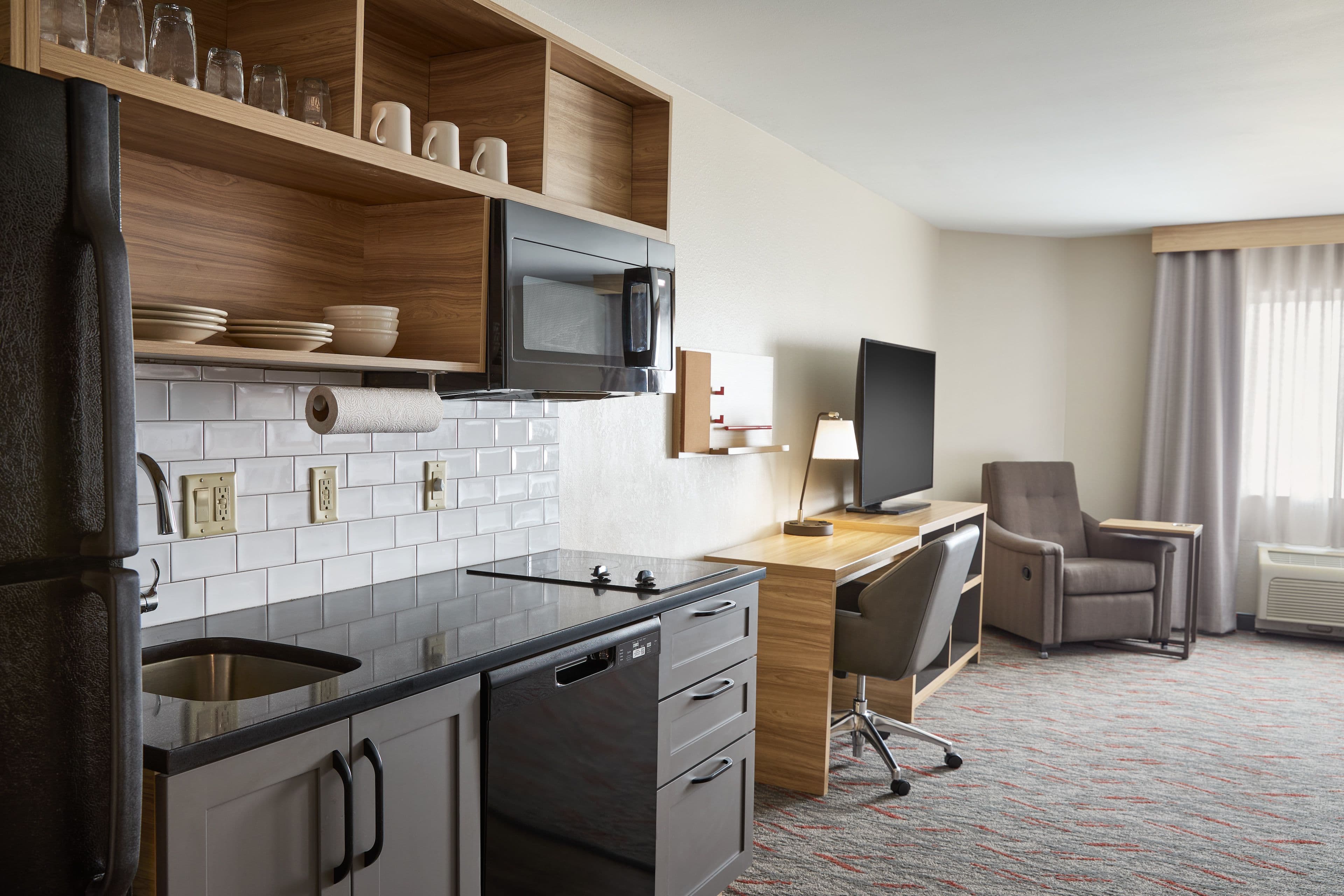 Candlewood Suites Milwaukee Airport-Oak Creek - Image 5