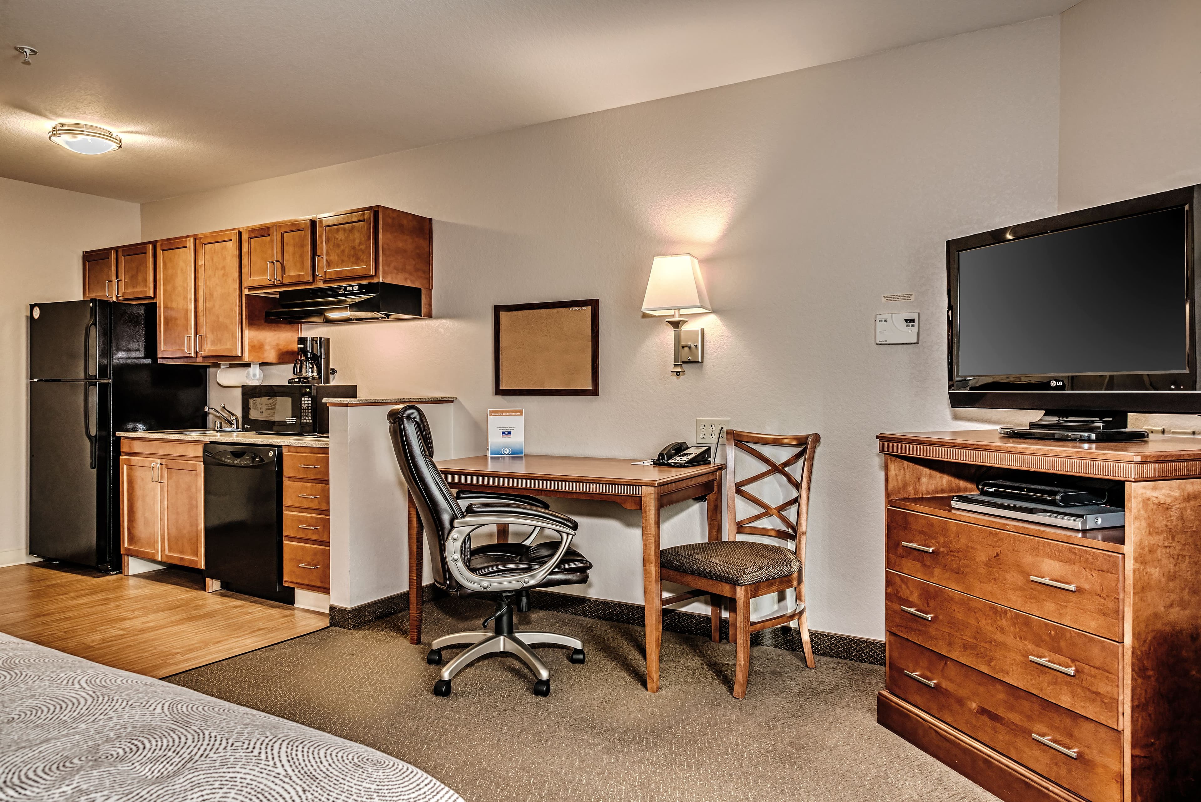 Candlewood Suites Oak Harbor - Image 3