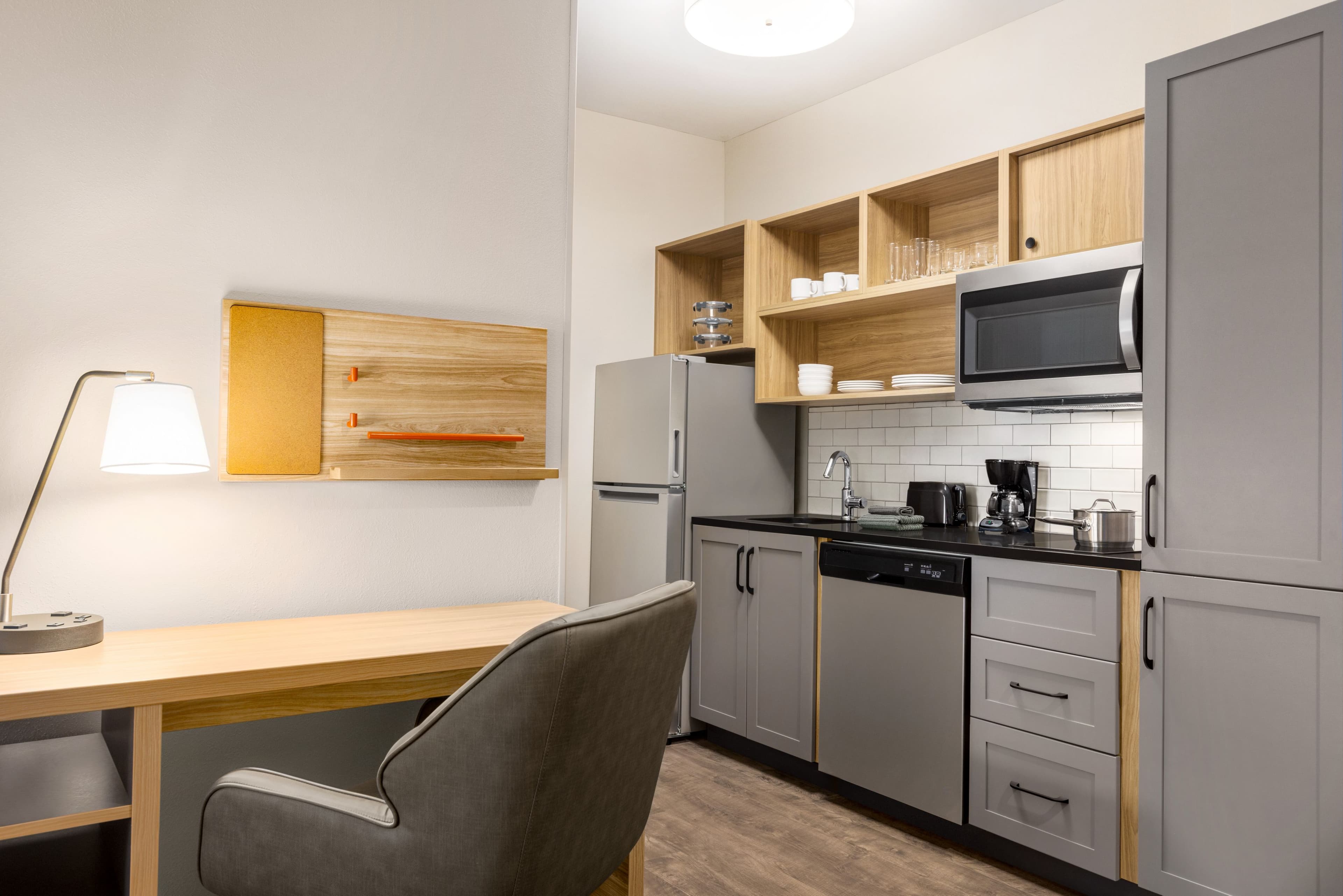 Candlewood Suites Oakwood - Image 3
