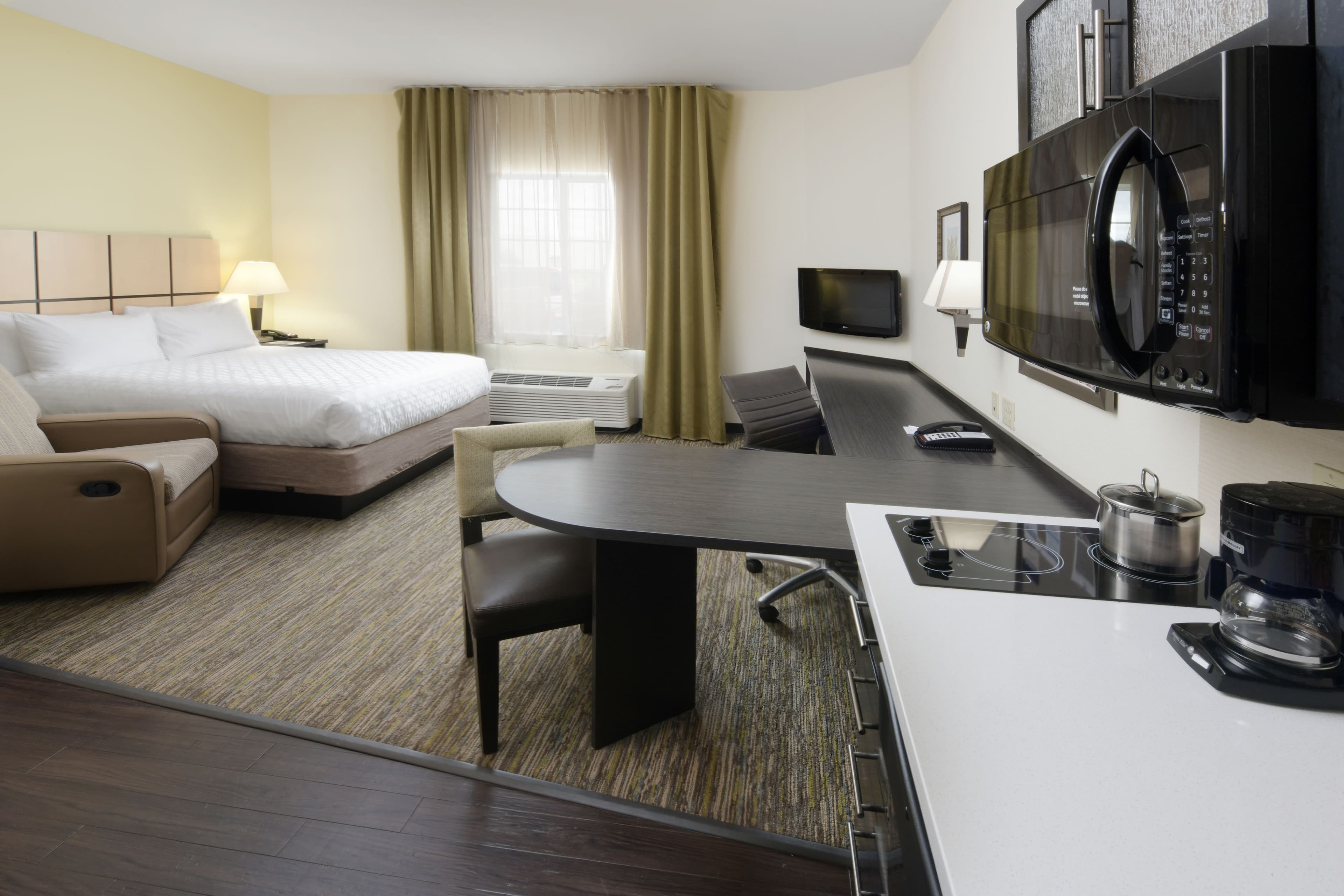 Candlewood Suites Odessa — 9