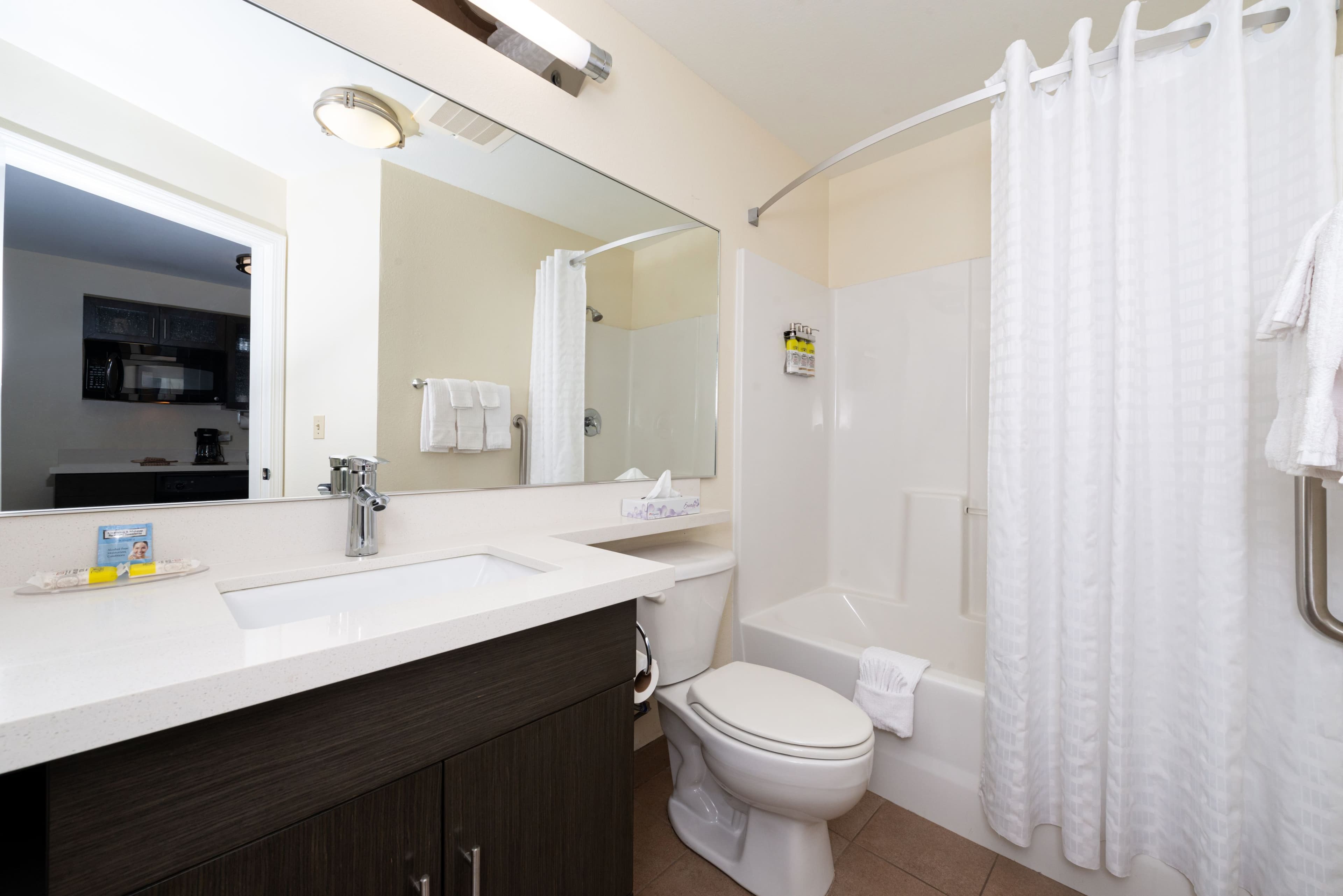 Candlewood Suites Olathe - Kansas City Area - Image 4