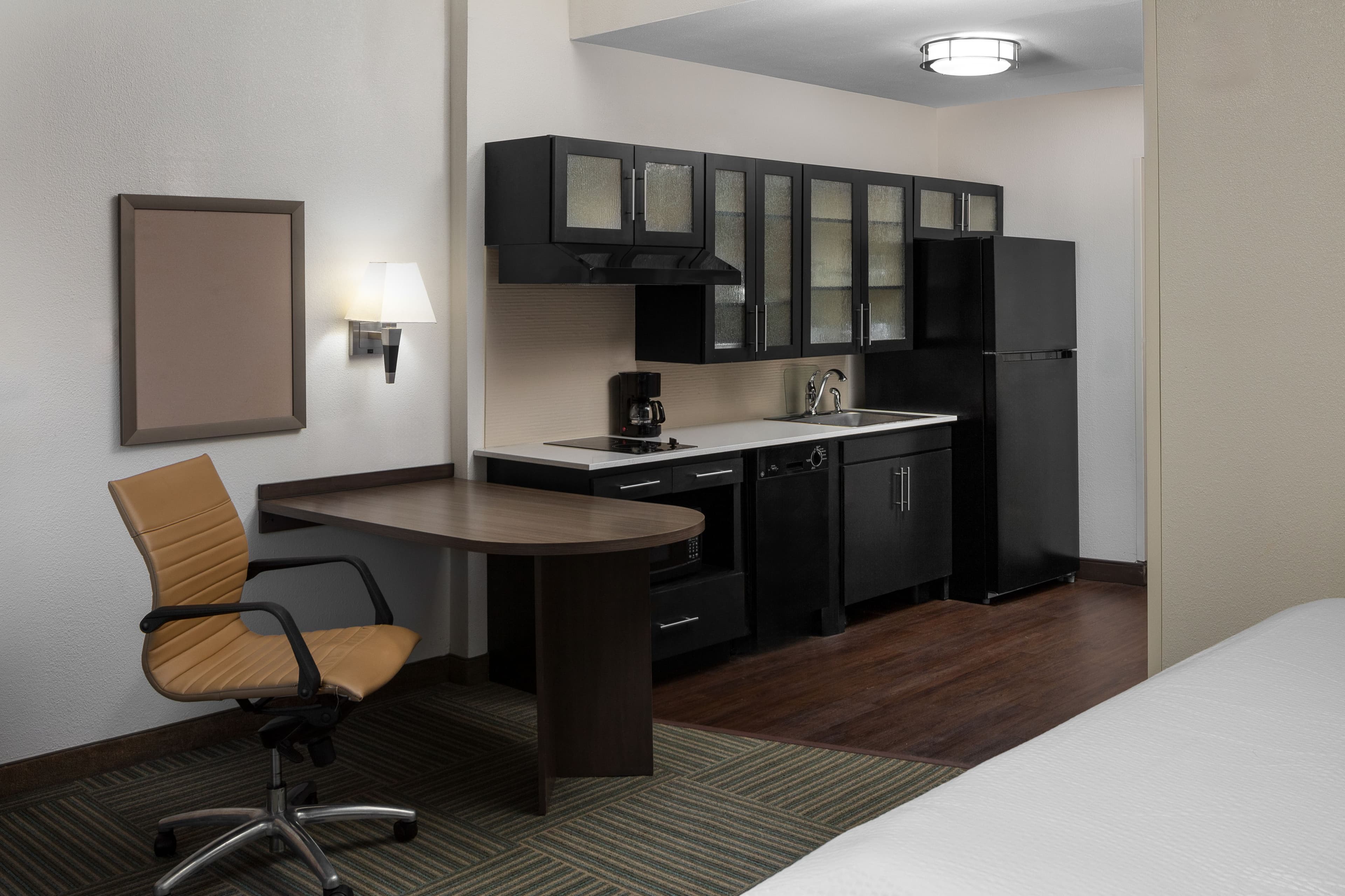 Candlewood Suites Omaha Airport - Image 2