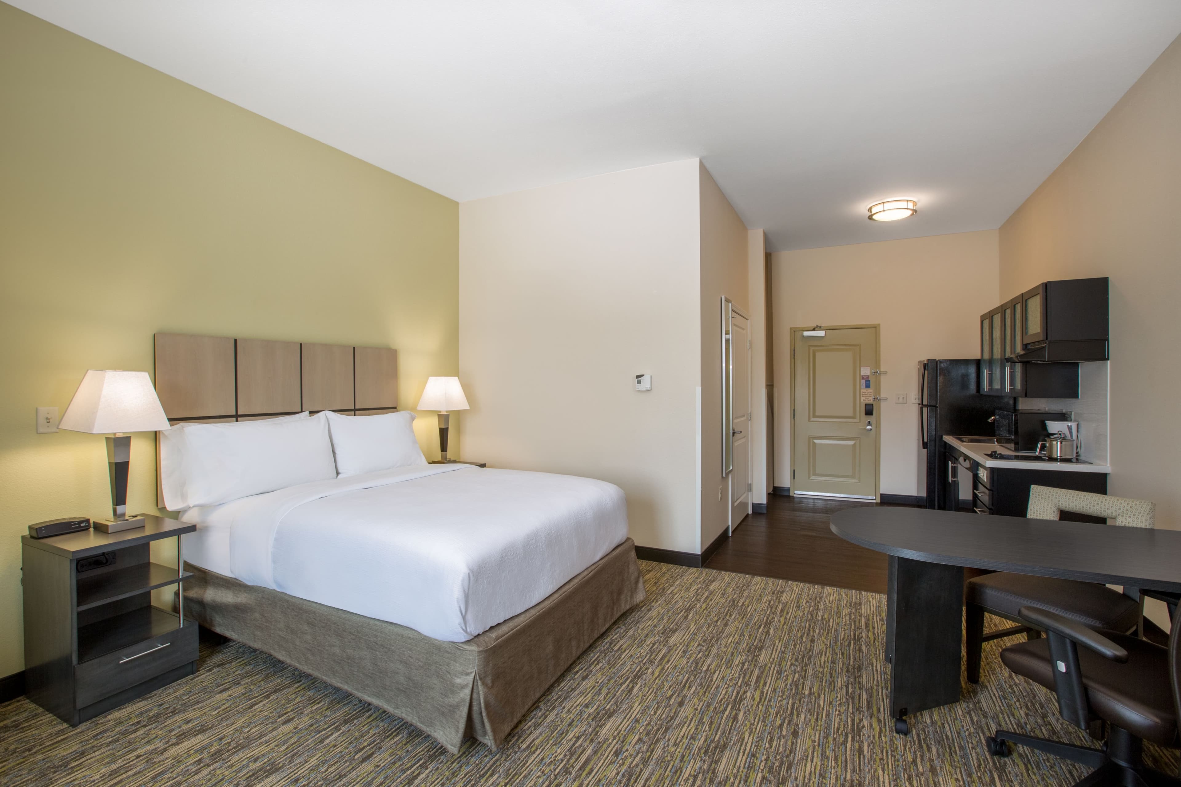 Candlewood Suites Omaha - Millard Area - Image 3
