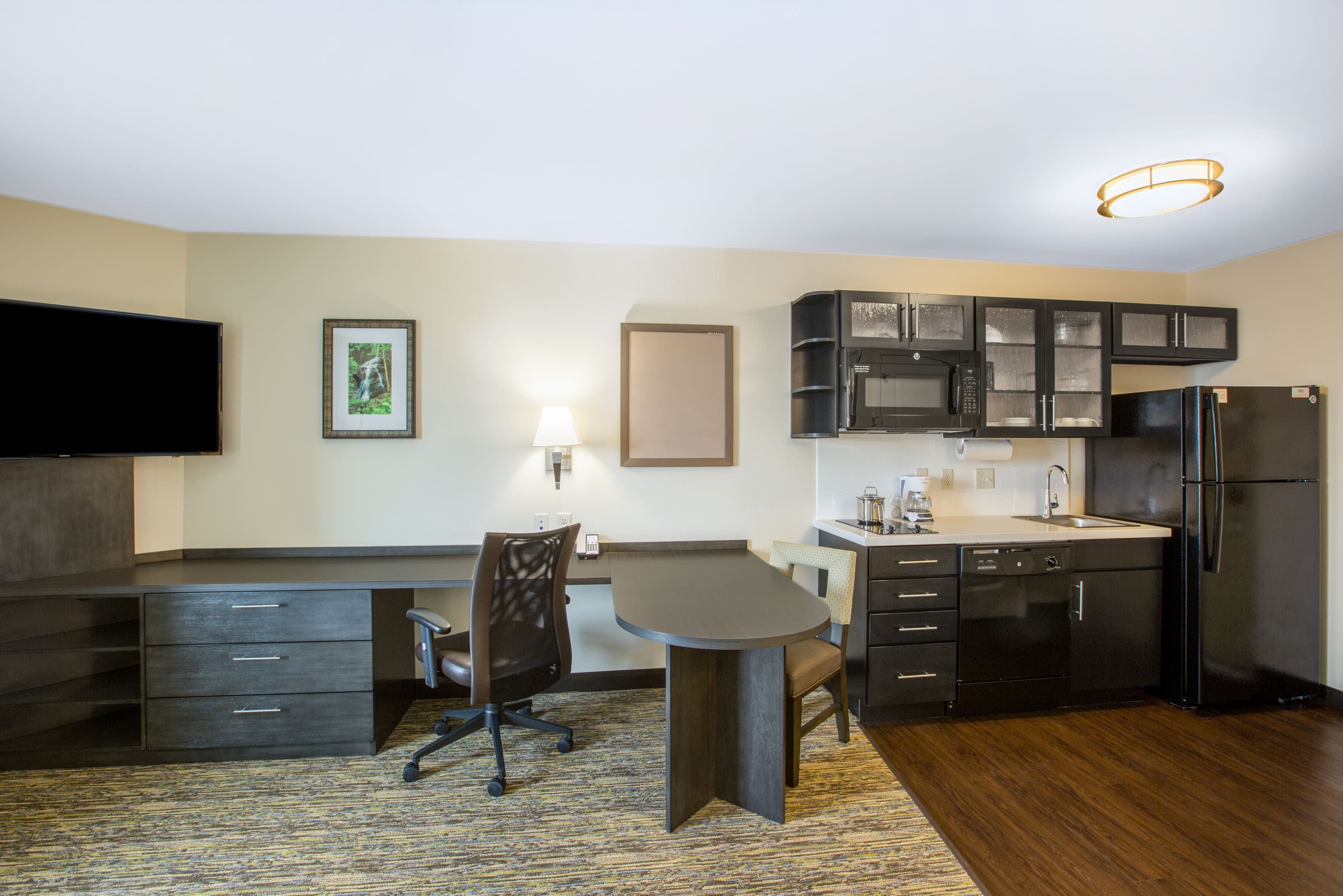 Candlewood Suites Omaha - Millard Area — 10