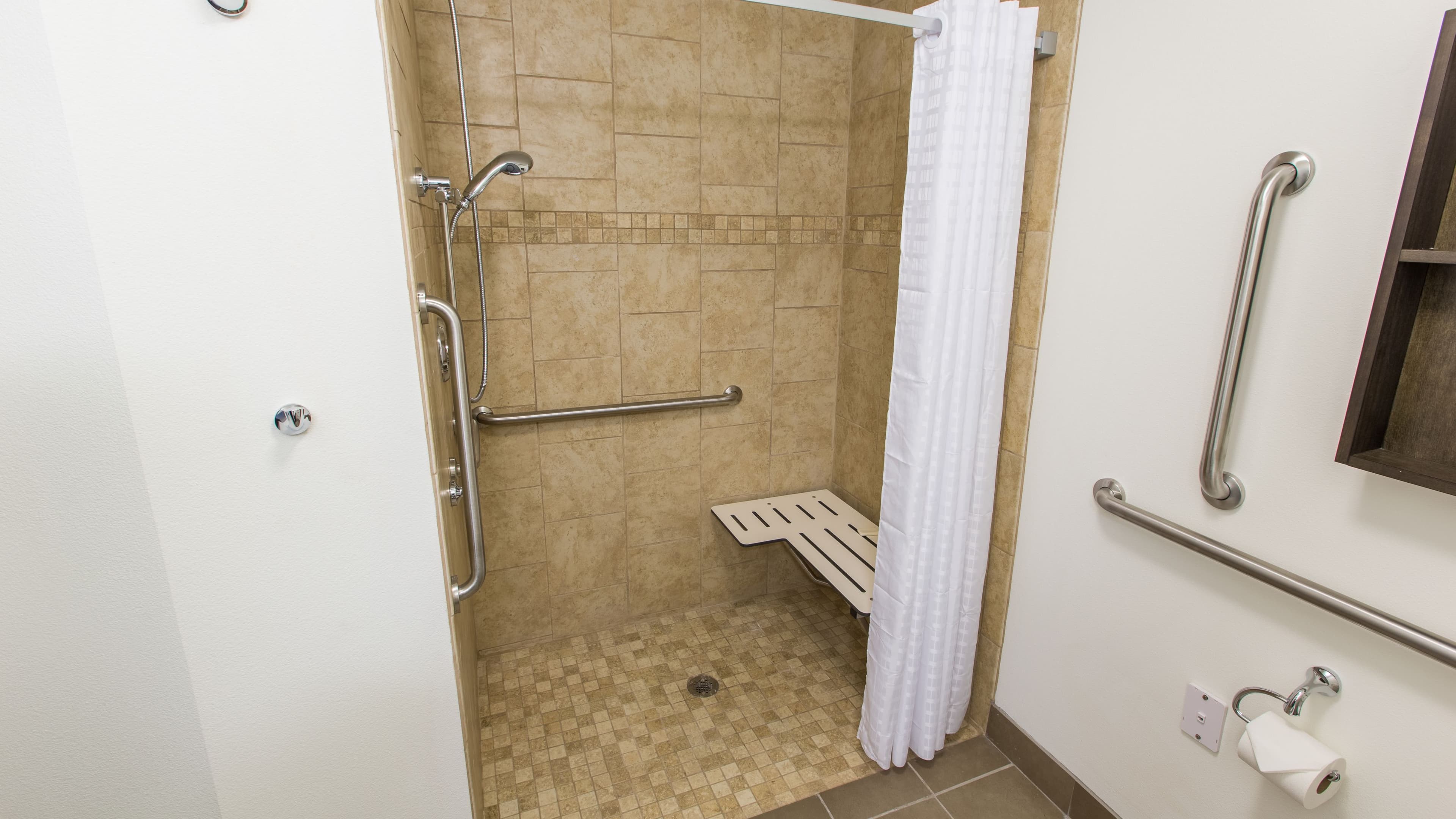 Candlewood Suites Overland Park - W 135th St. — 19