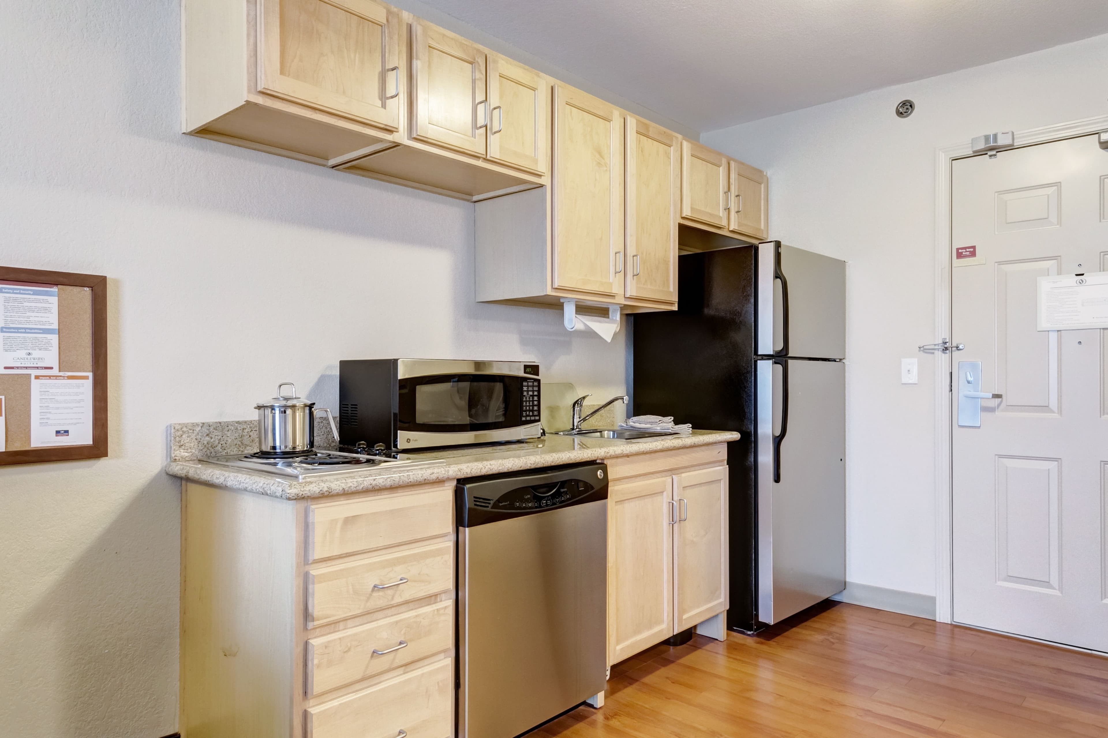 Candlewood Suites Paducah — 13
