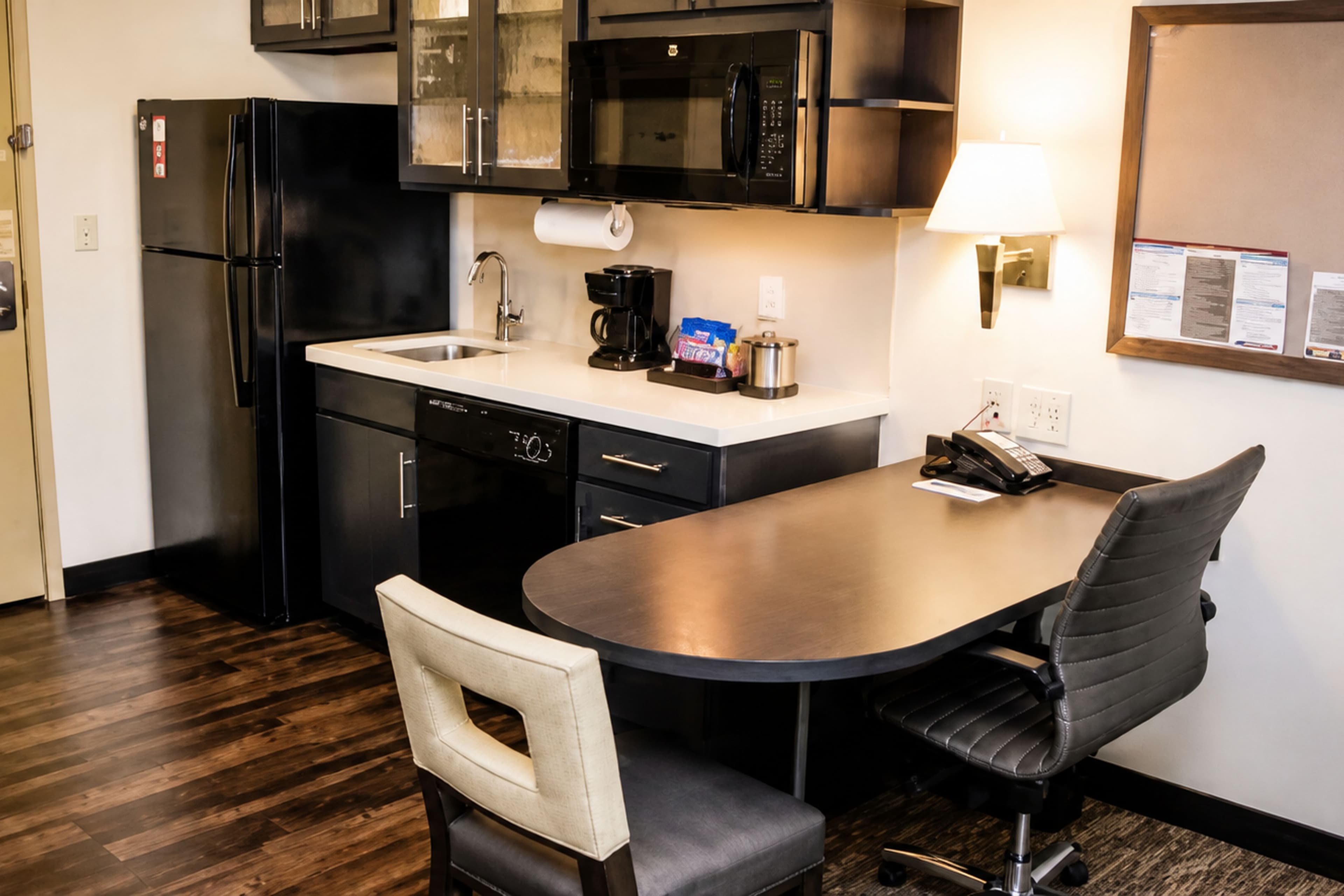 Candlewood Suites Pearl — 2
