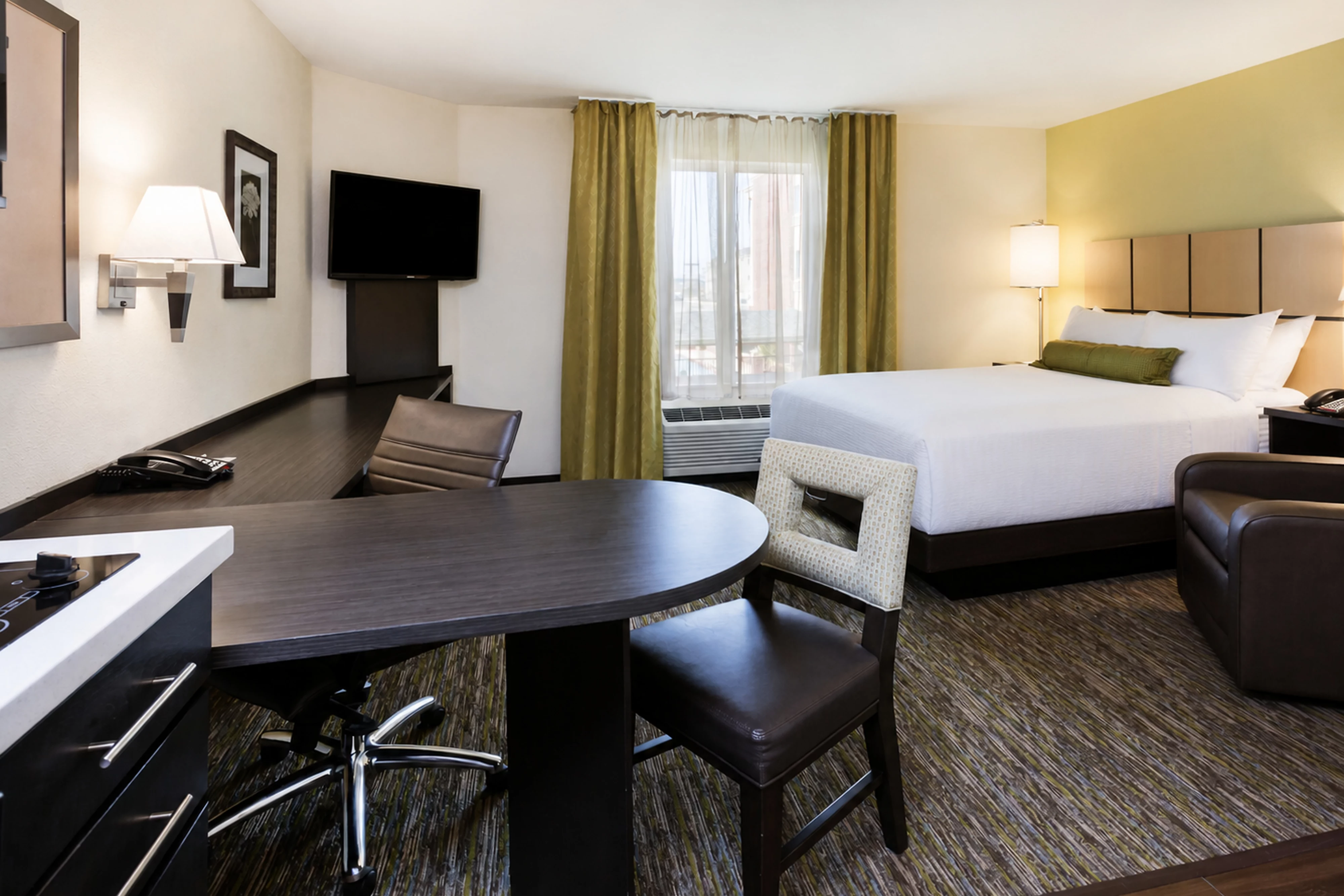 Candlewood Suites Pearl — 3