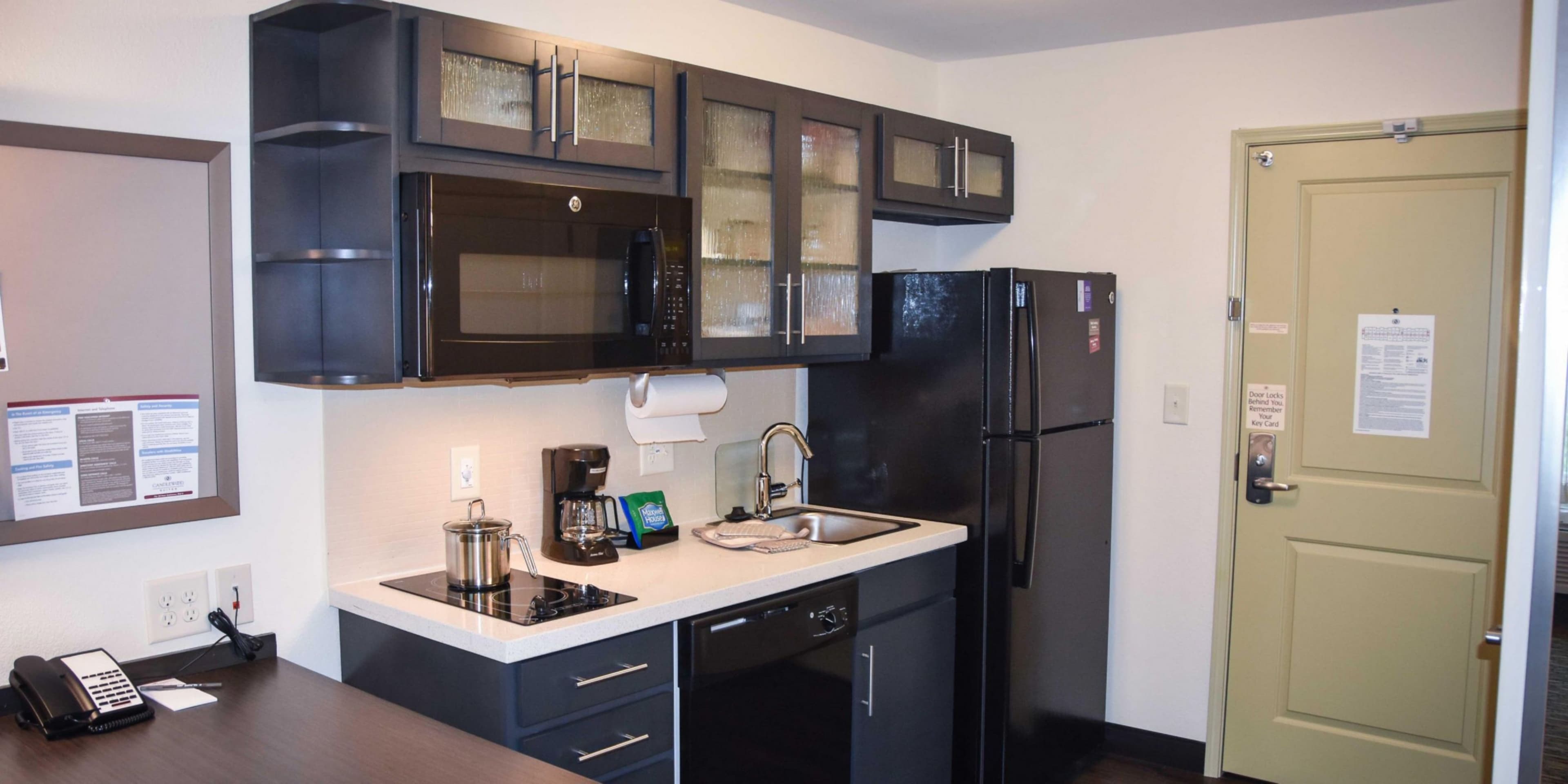 Candlewood Suites Pearl - Image 5
