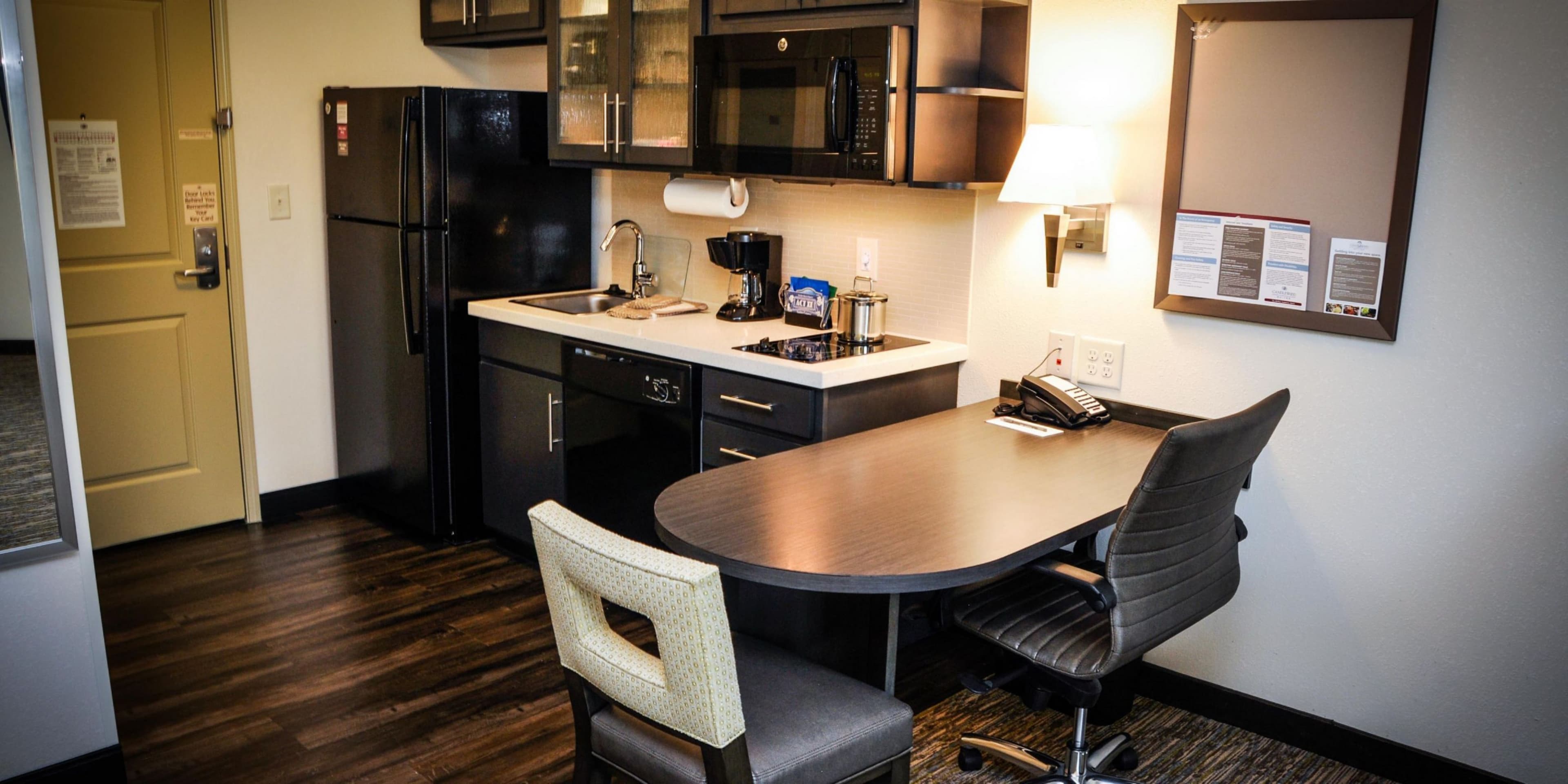 Candlewood Suites Pearl - Image 3