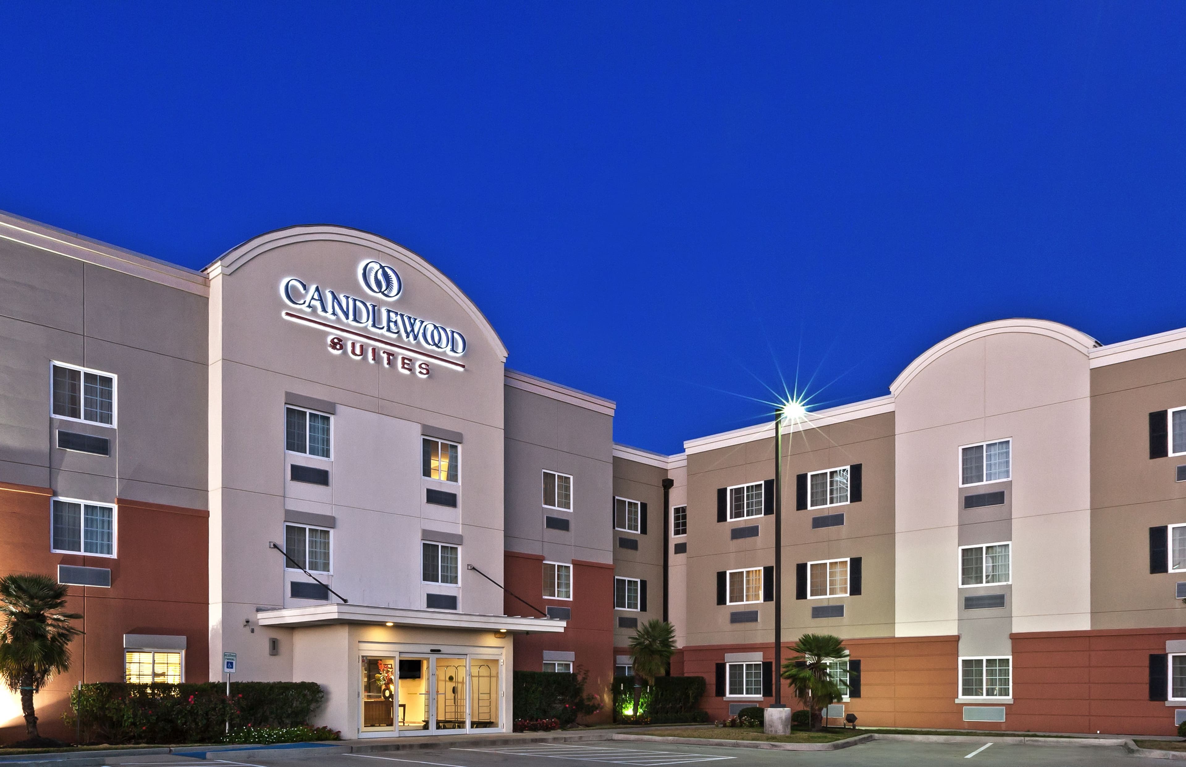 Candlewood Suites Pearland - Image 1