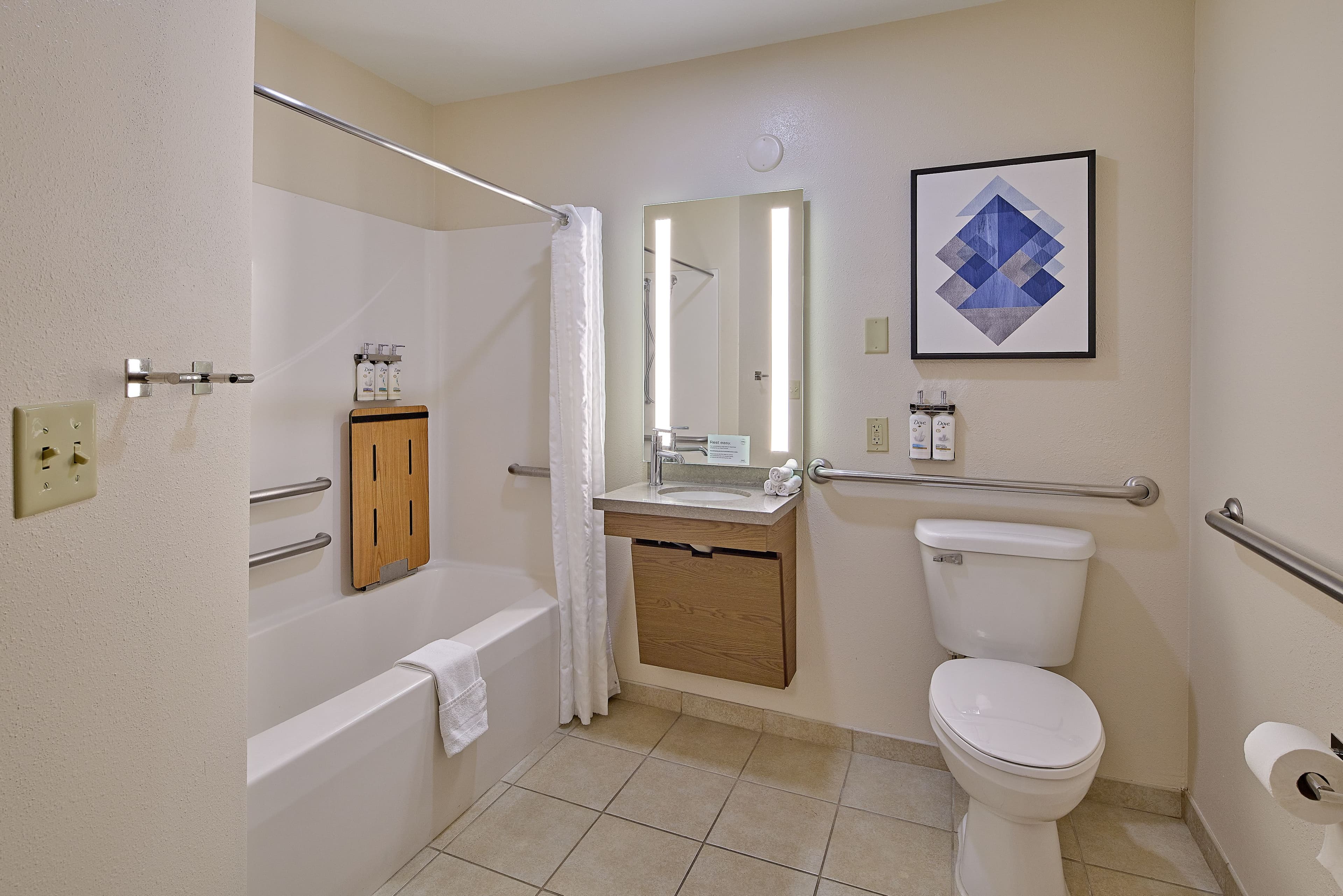 Candlewood Suites Peoria at Grand Prairie - Image 5