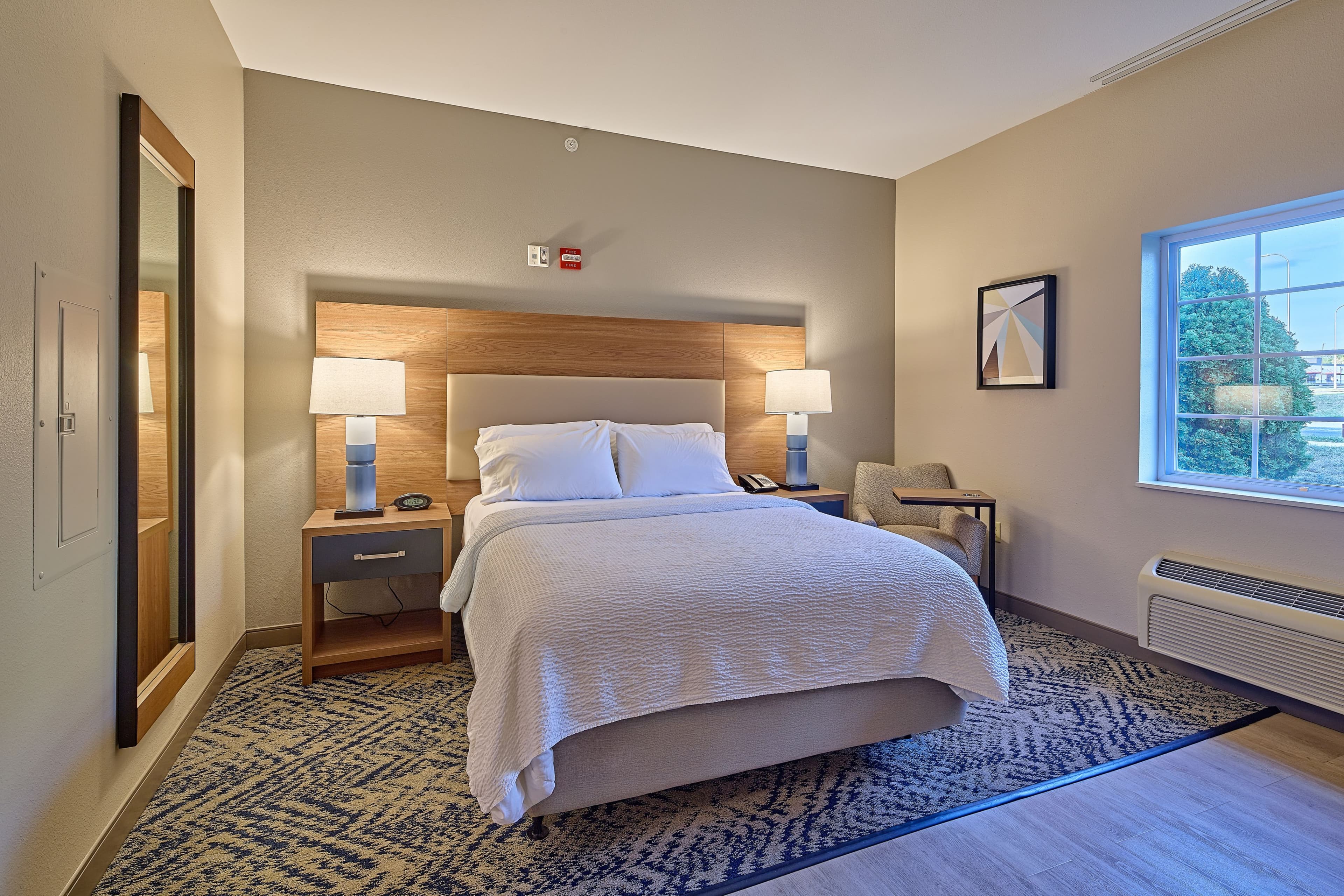 Candlewood Suites Peoria at Grand Prairie — 6