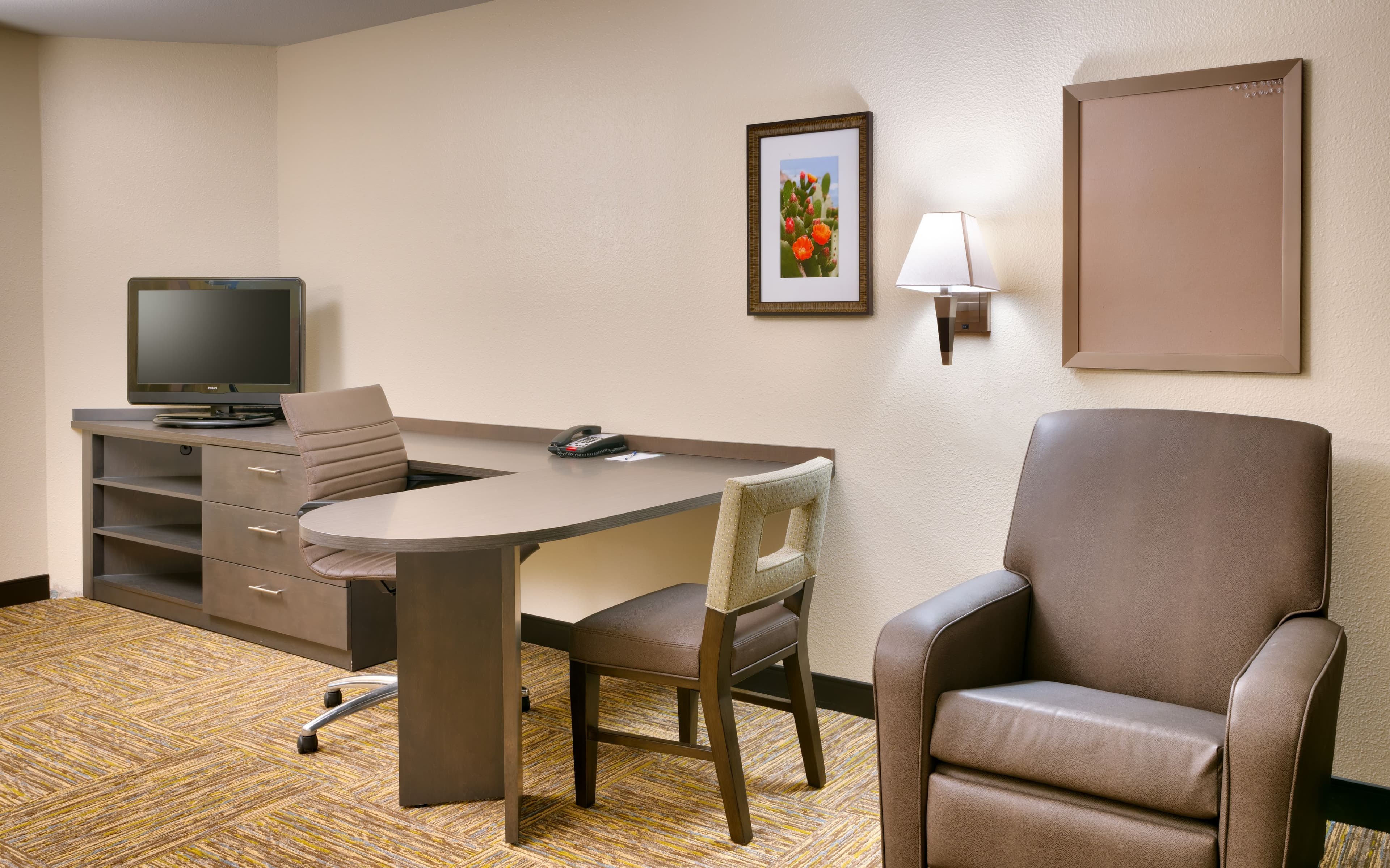 Candlewood Suites Dallas Plano East Richardson - Image 2