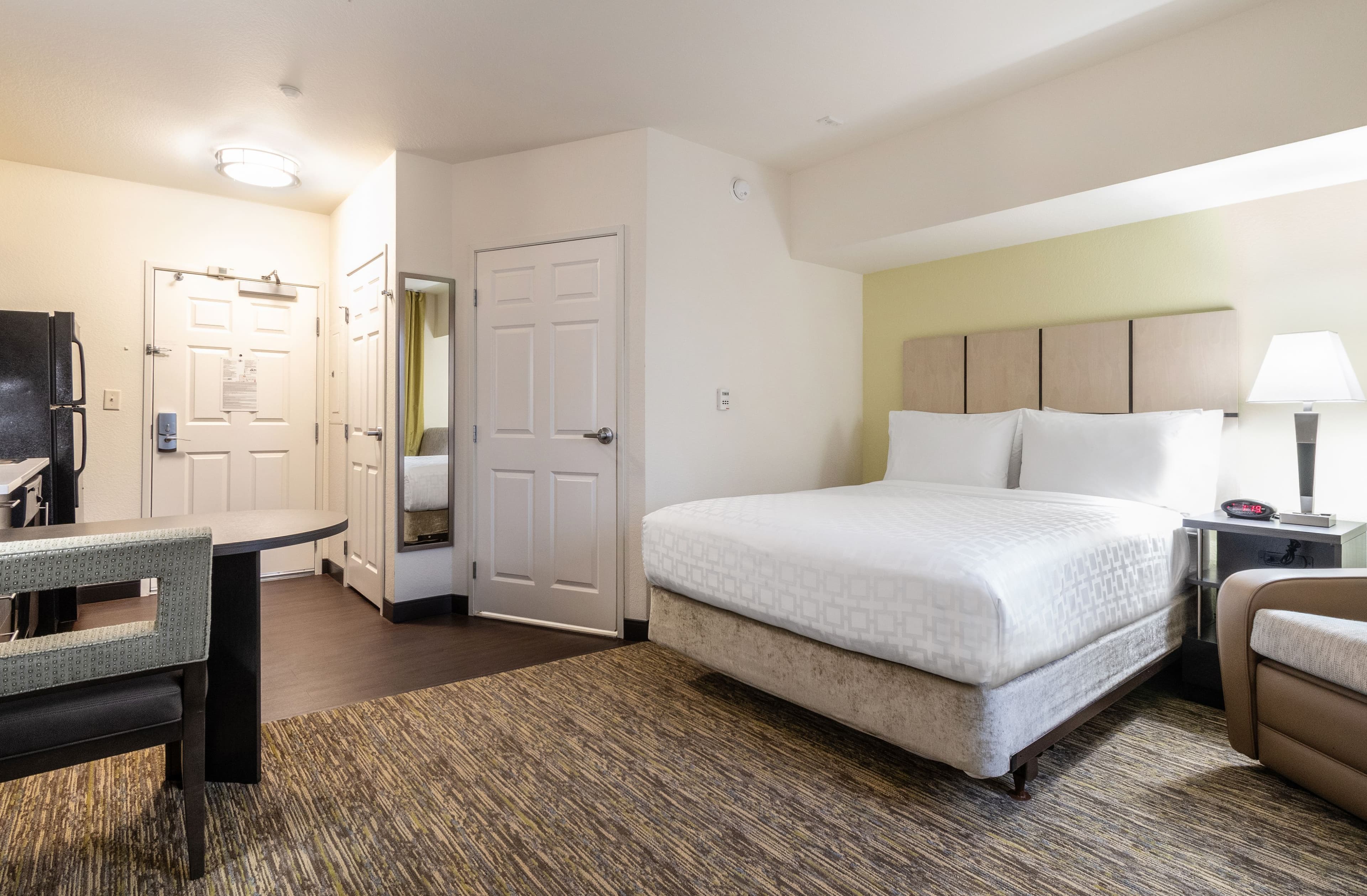 Candlewood Suites Portland-Airport - Image 5
