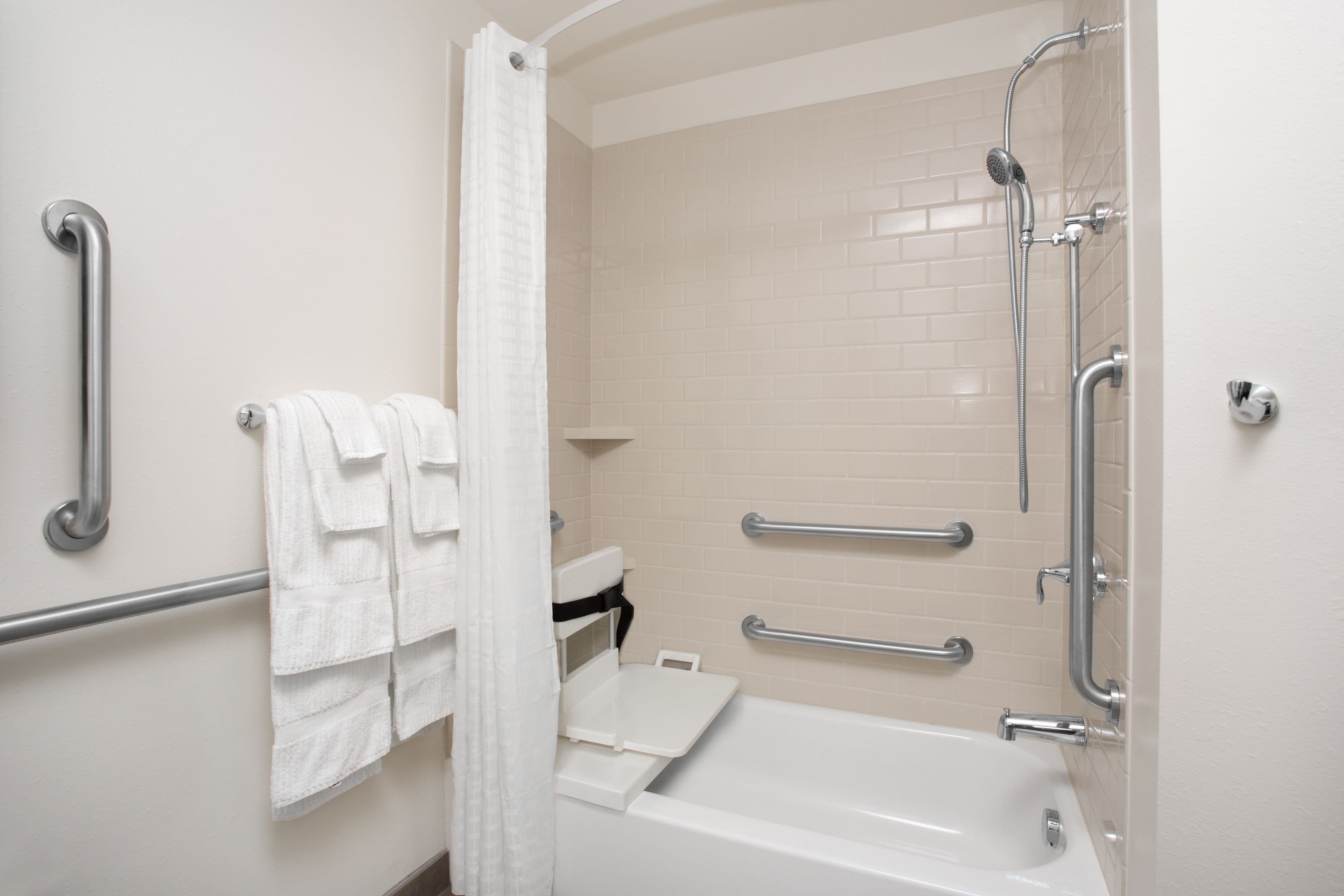 Candlewood Suites Pueblo — 6