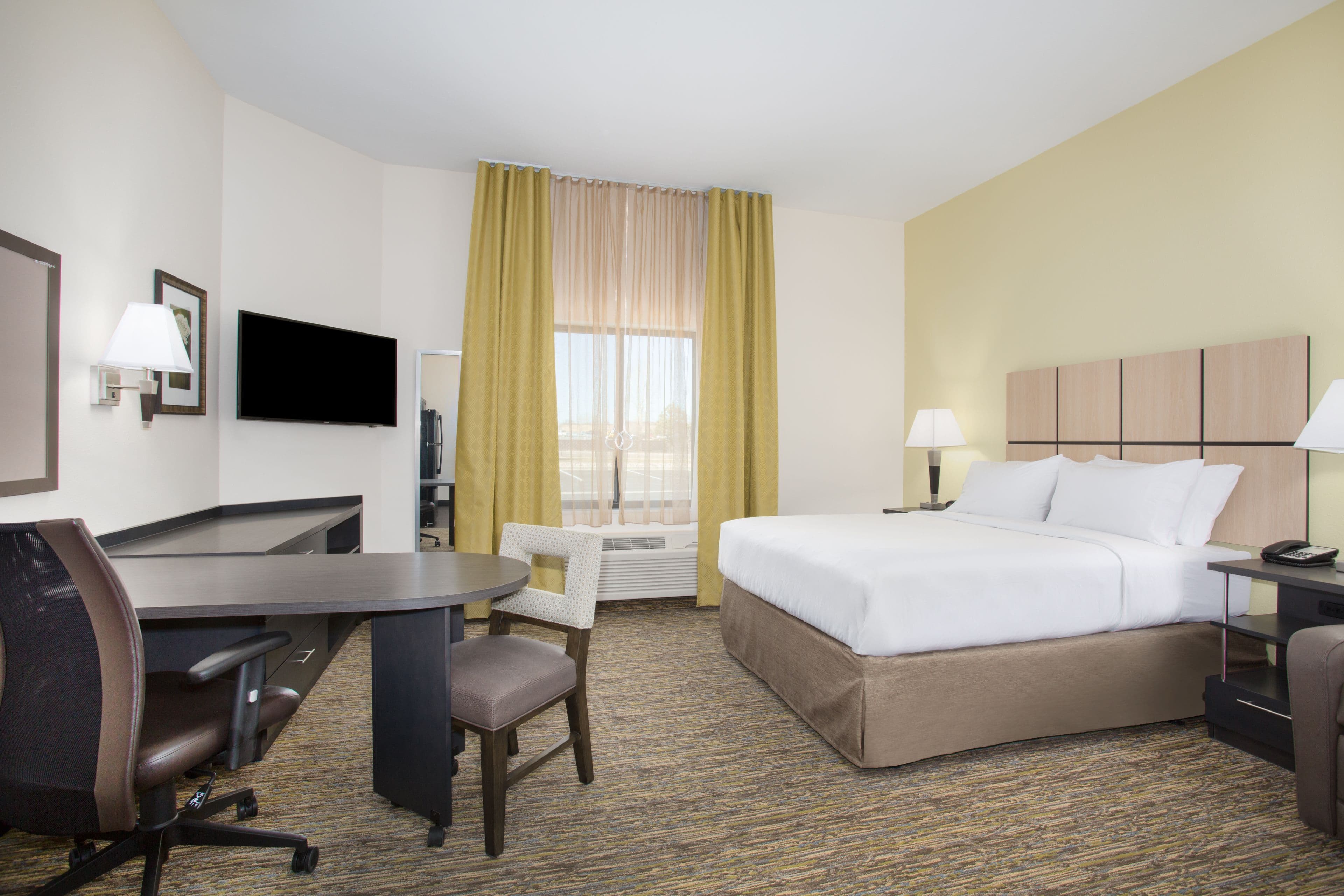 Candlewood Suites Pueblo — 16