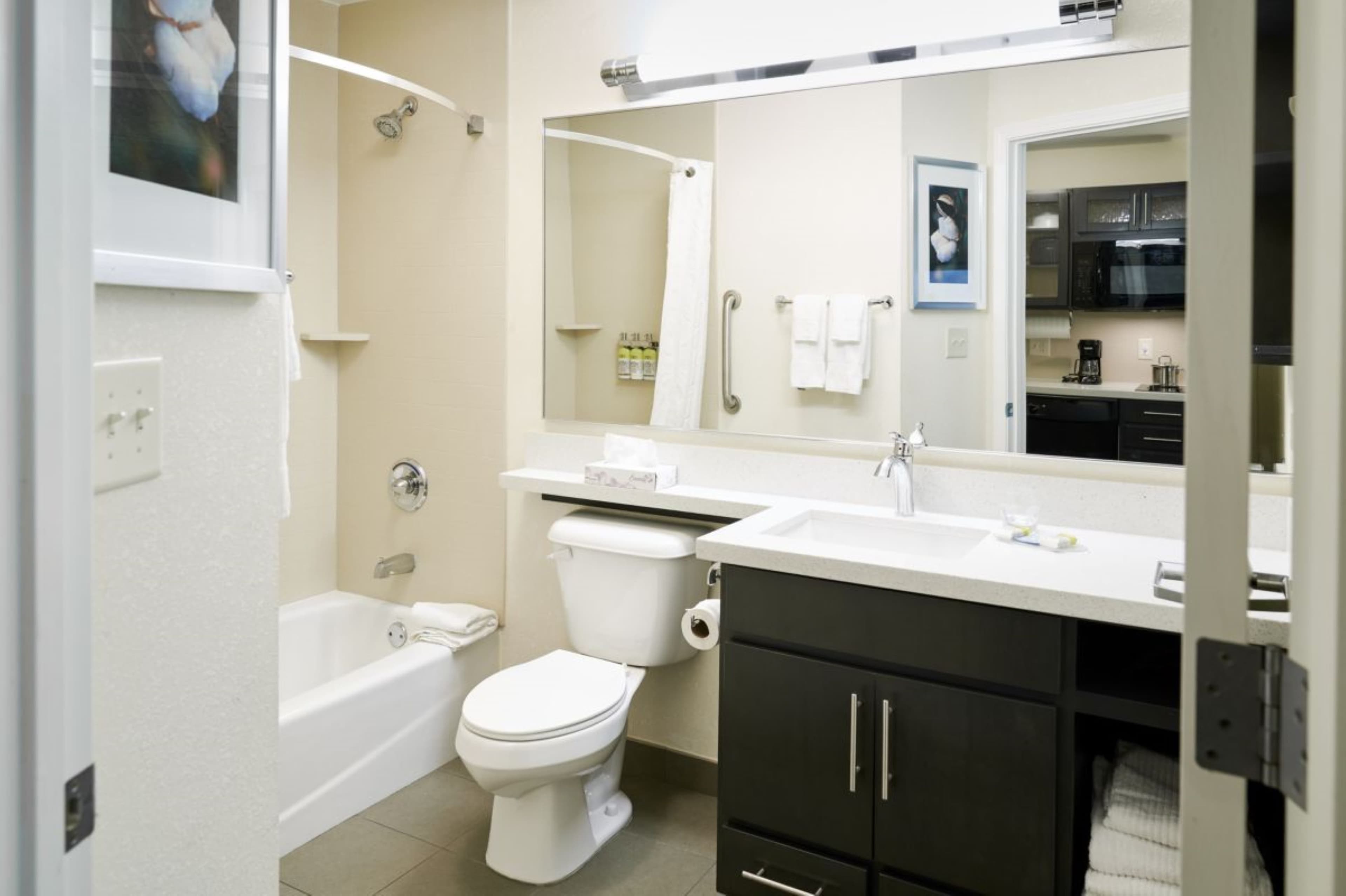 Candlewood Suites Pueblo — 10