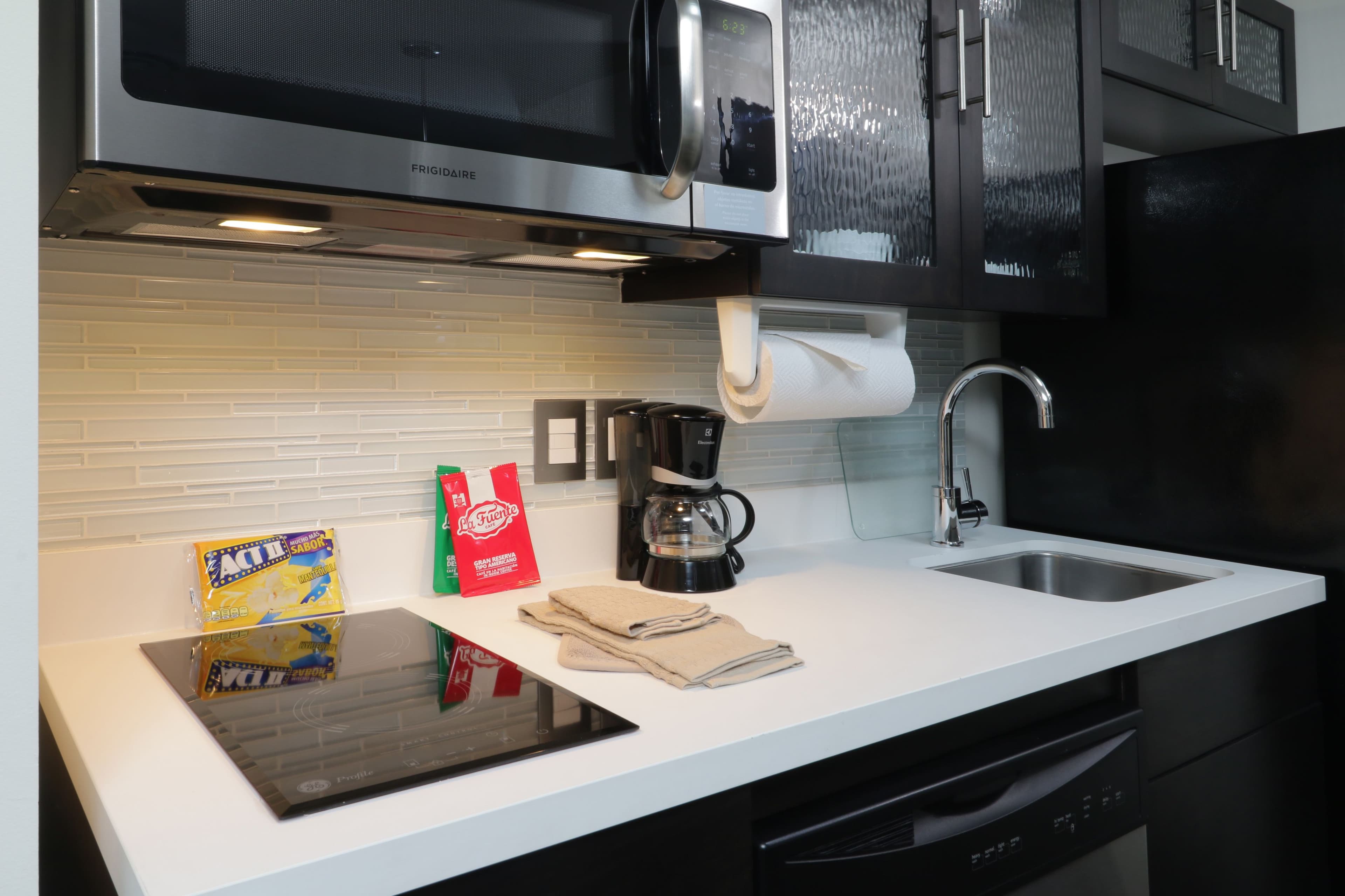 Candlewood Suites Queretaro Juriquilla - Image 4