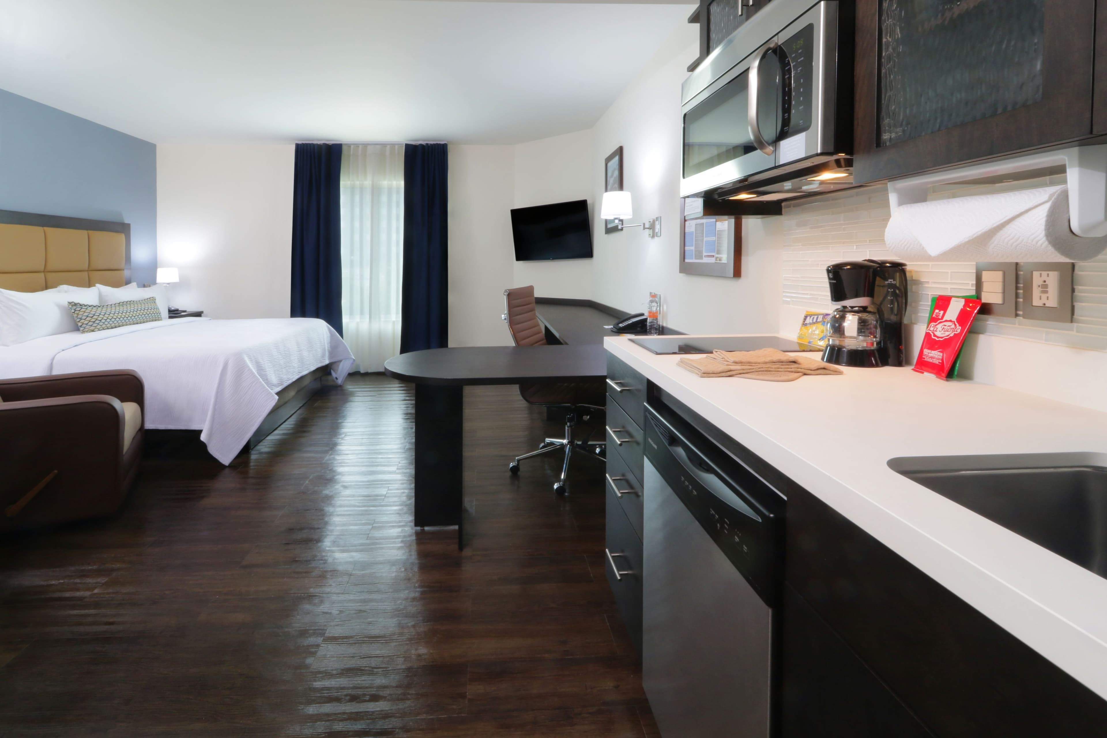 Candlewood Suites Queretaro Juriquilla — 7
