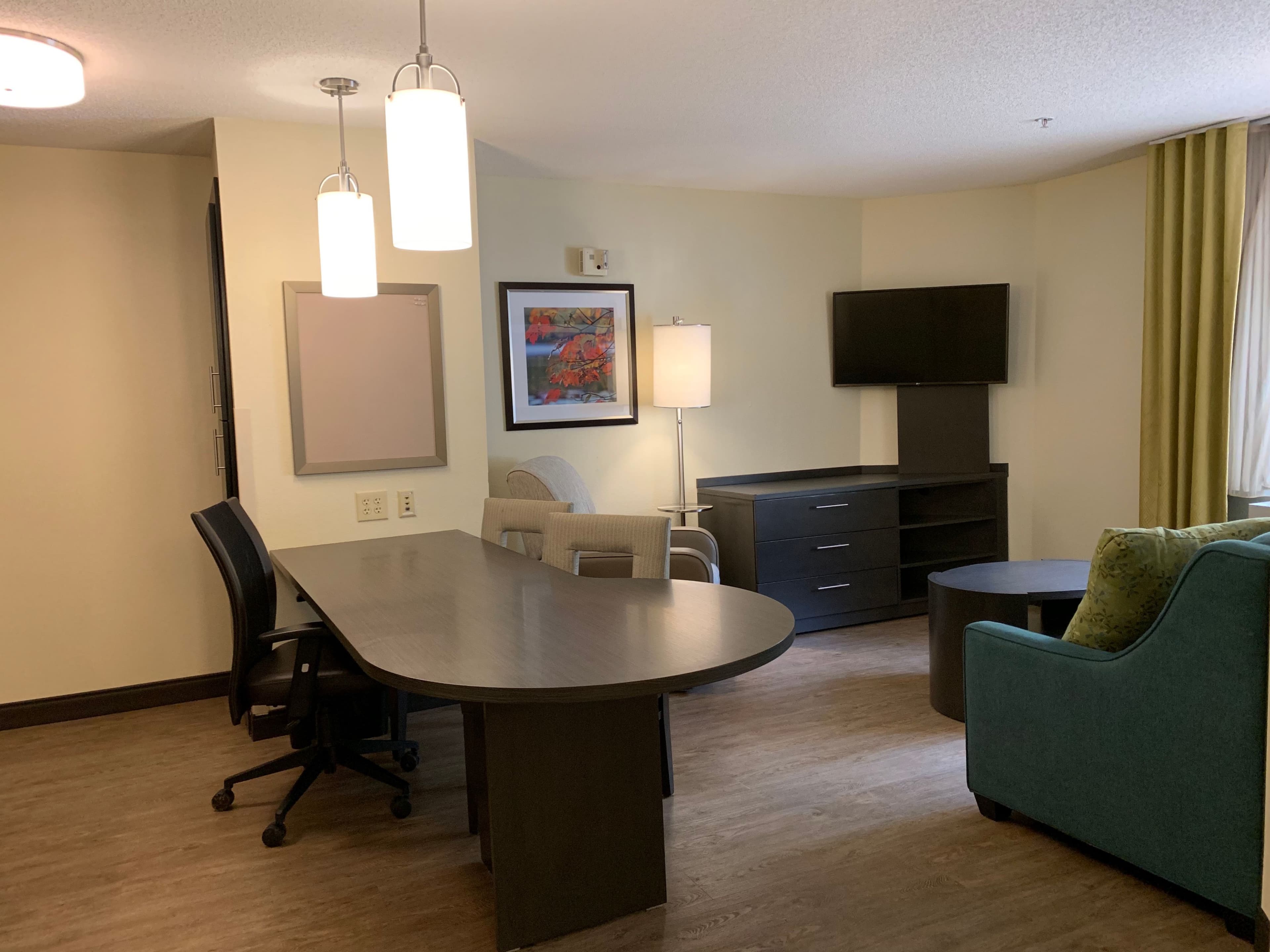 Candlewood Suites Raleigh Crabtree — 34