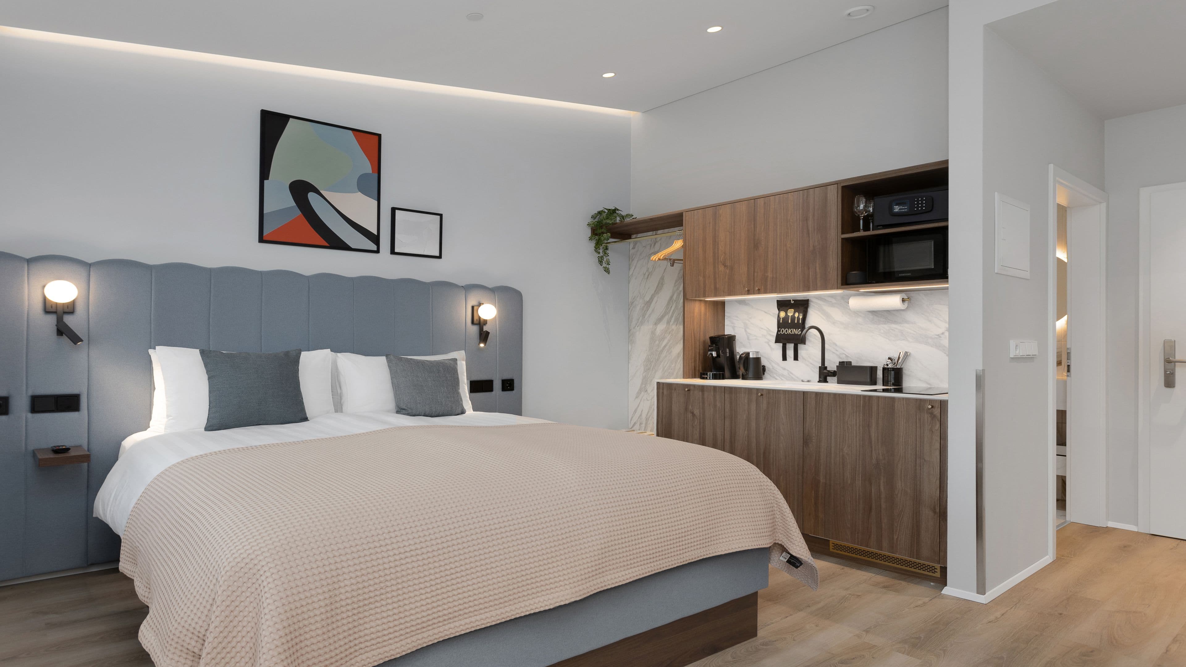 Candlewood Suites Reykjavik - Image 3