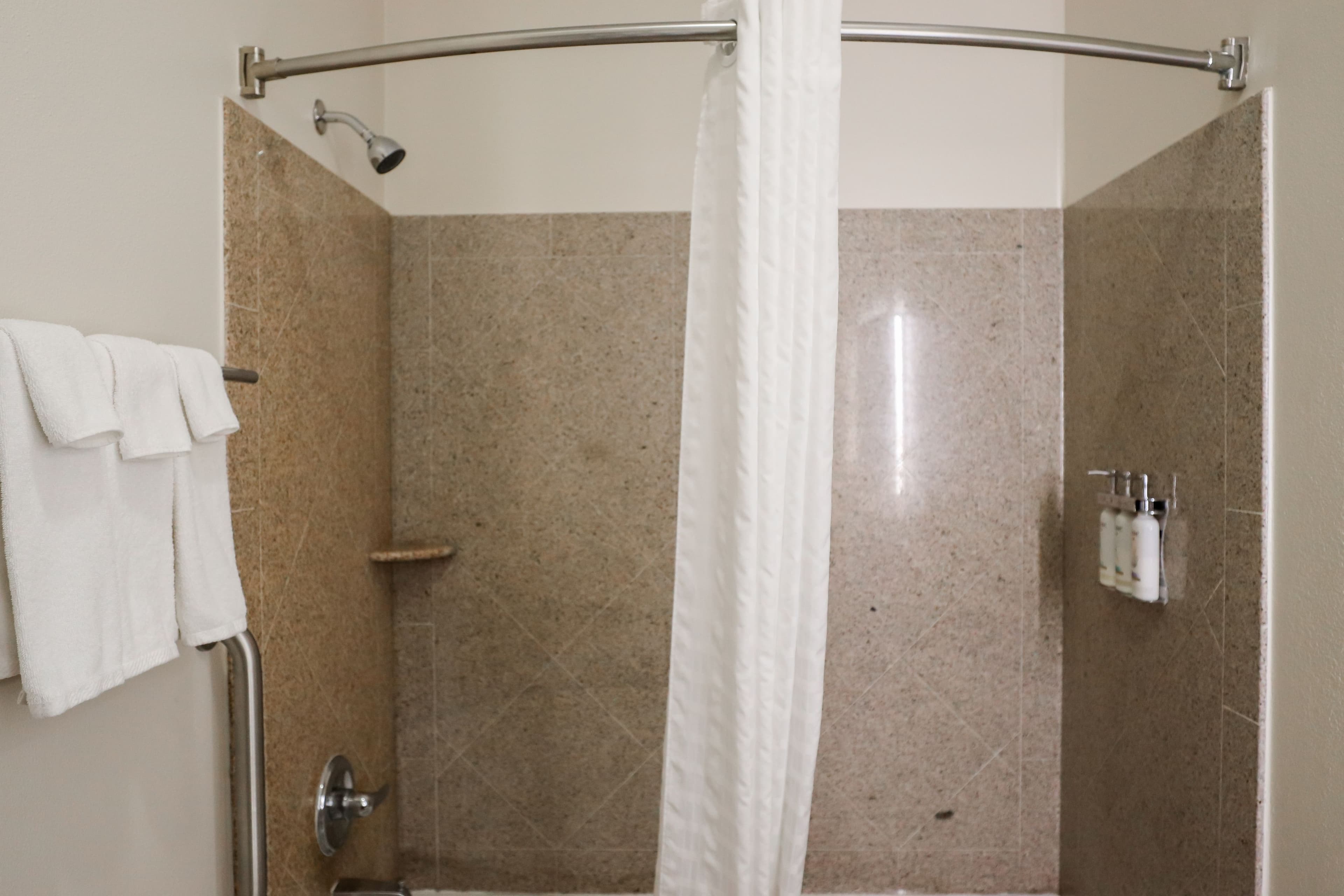 Candlewood Suites Richmond Airport - Image 2